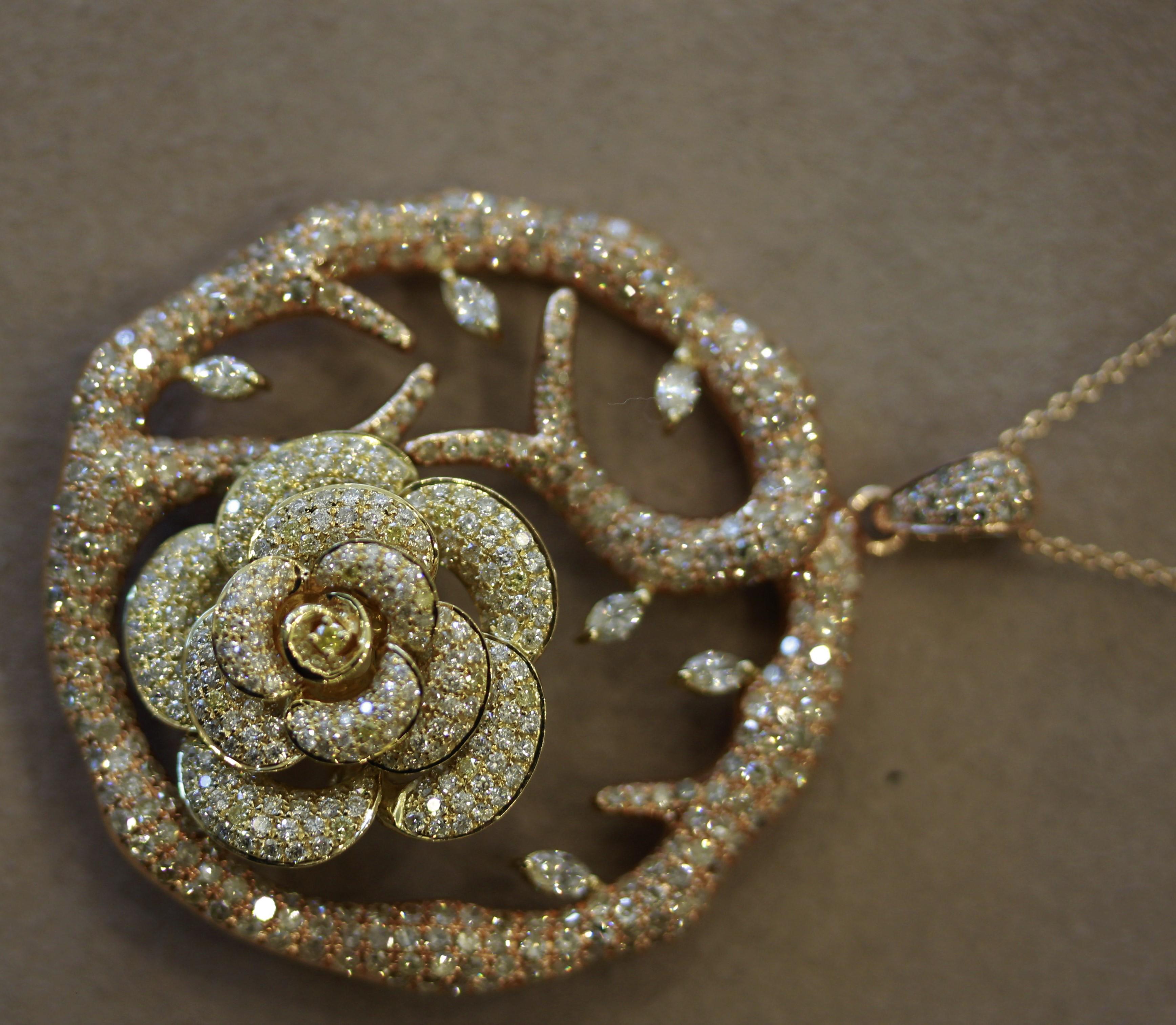 rotating petal necklace