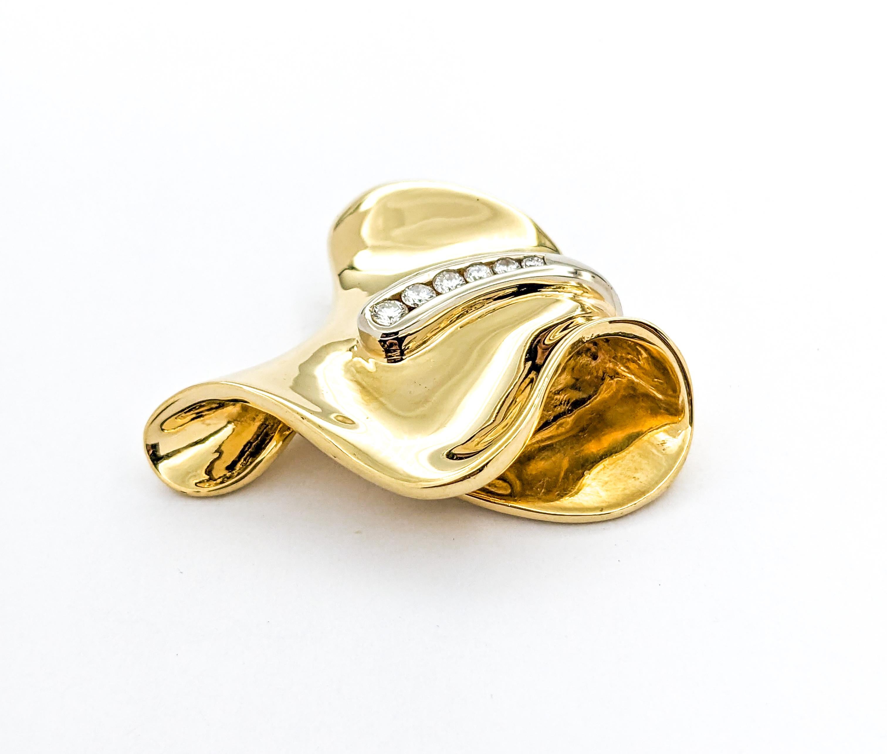Diamond Free Form design Pendant/Slide In Yellow Gold In Excellent Condition For Sale In Bloomington, MN