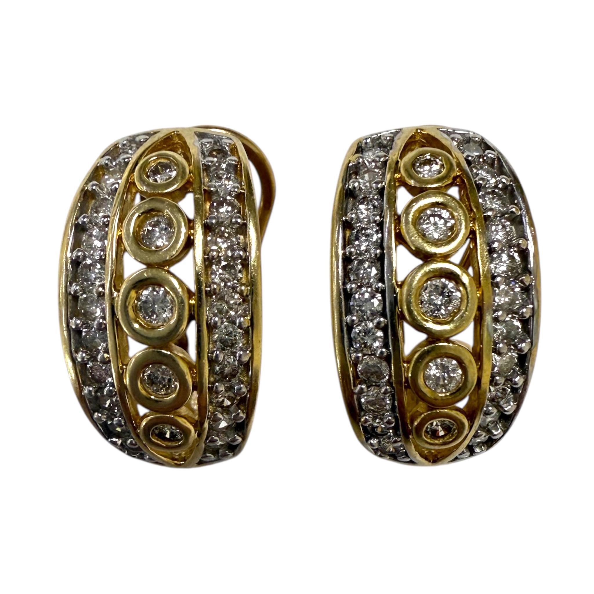 Pendientes de diamantes de oro amarillo de 14 quilates con dorso francés Contemporáneo en venta