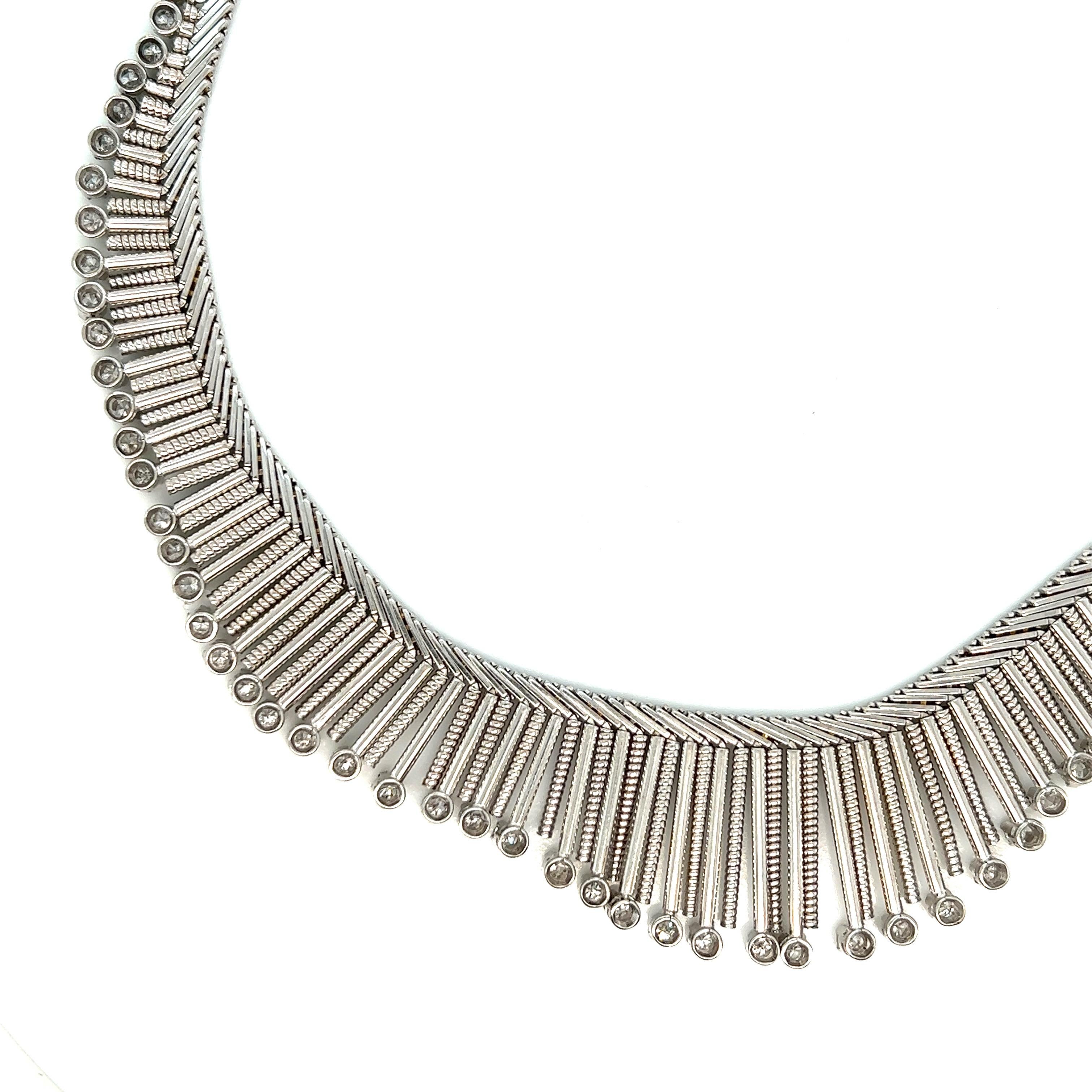 Diamond Fringe Necklace In Excellent Condition For Sale In New York, NY