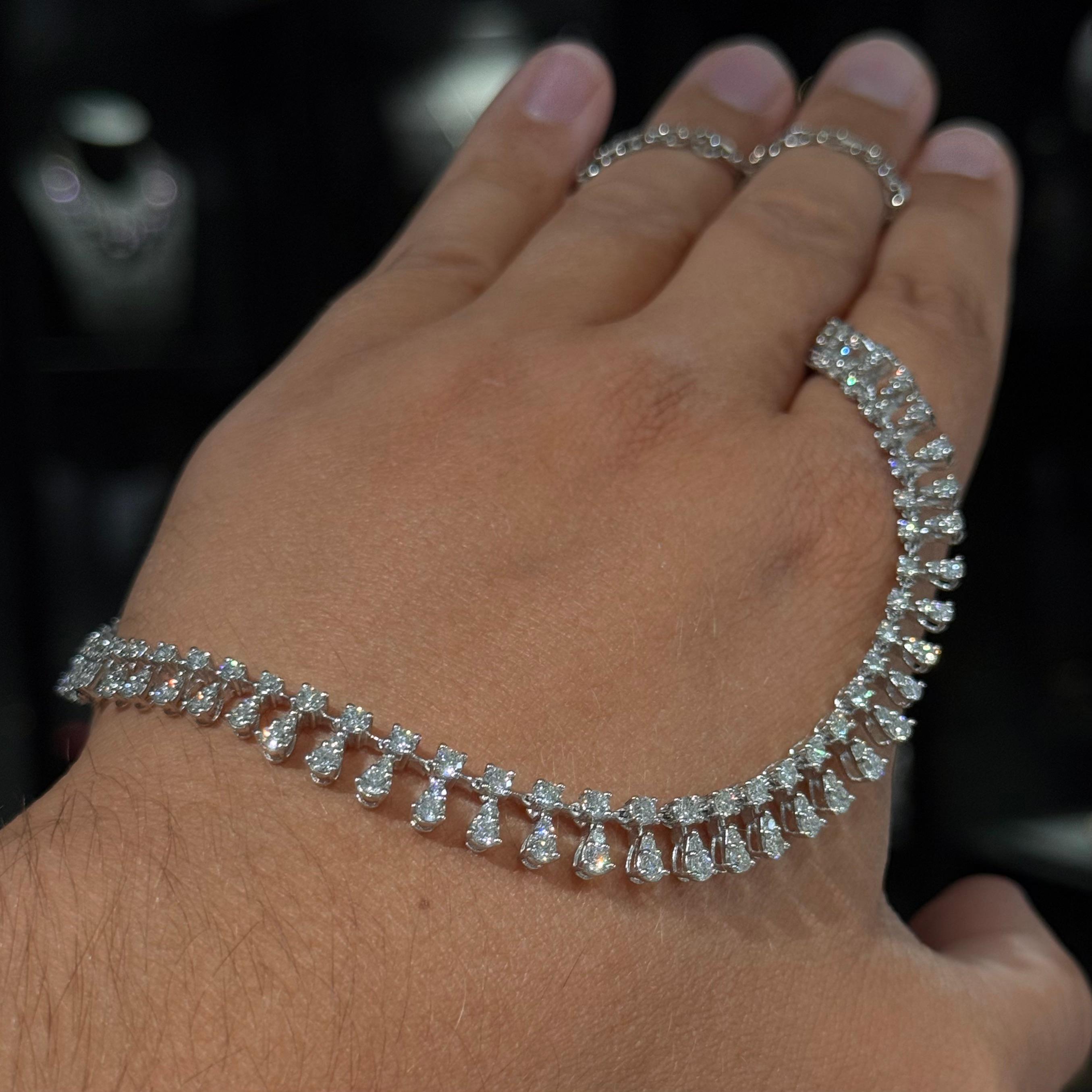 Collar con Flecos de Diamantes Gota Redonda Brillante Oro Blanco 18K Portugueses 2020s en Bueno estado para la venta en Lisbon, PT