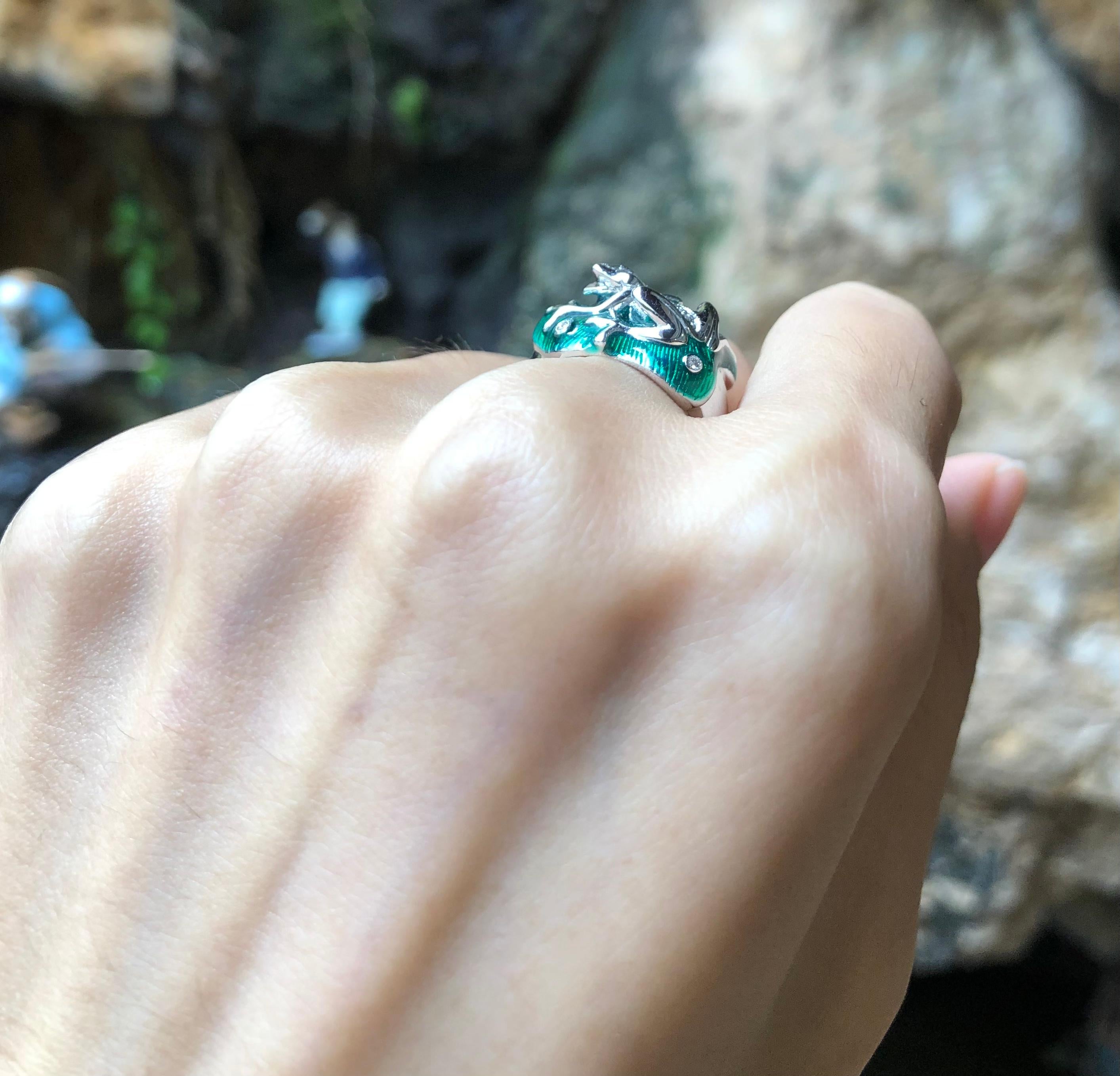 Women's or Men's Diamond Frog Ring Set in 18 Karat White Gold Settings For Sale