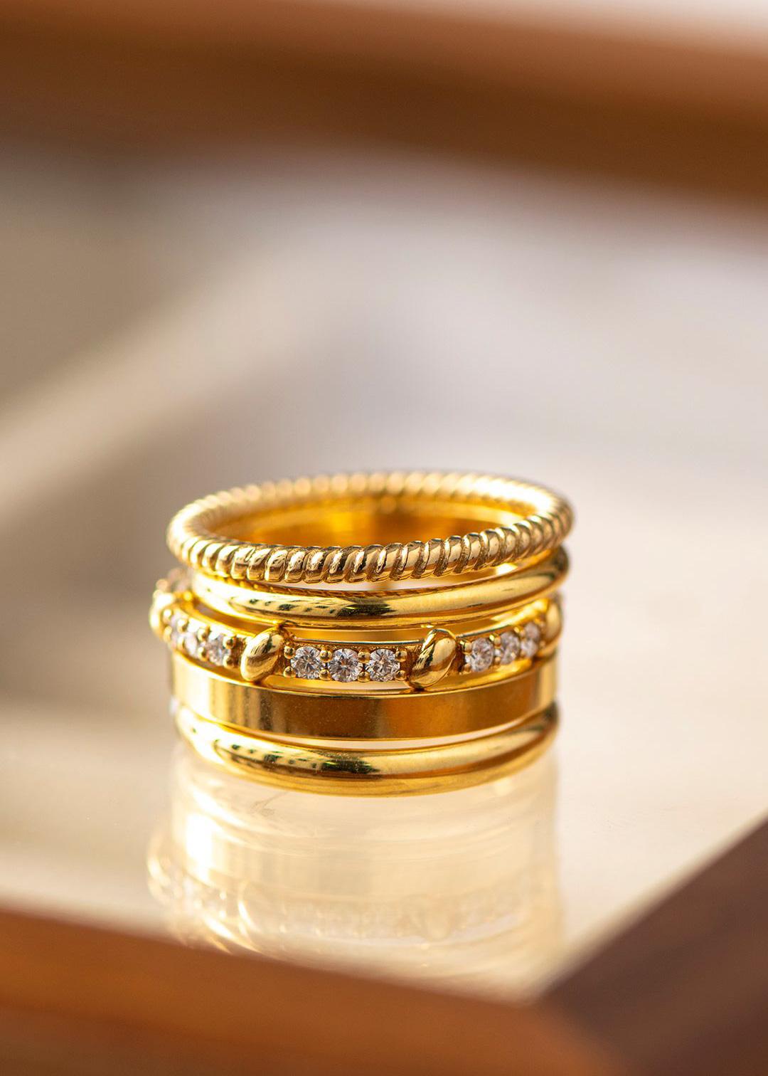 For Sale:  Diamond Full Eternity Ring, 18K Yellow Gold 4