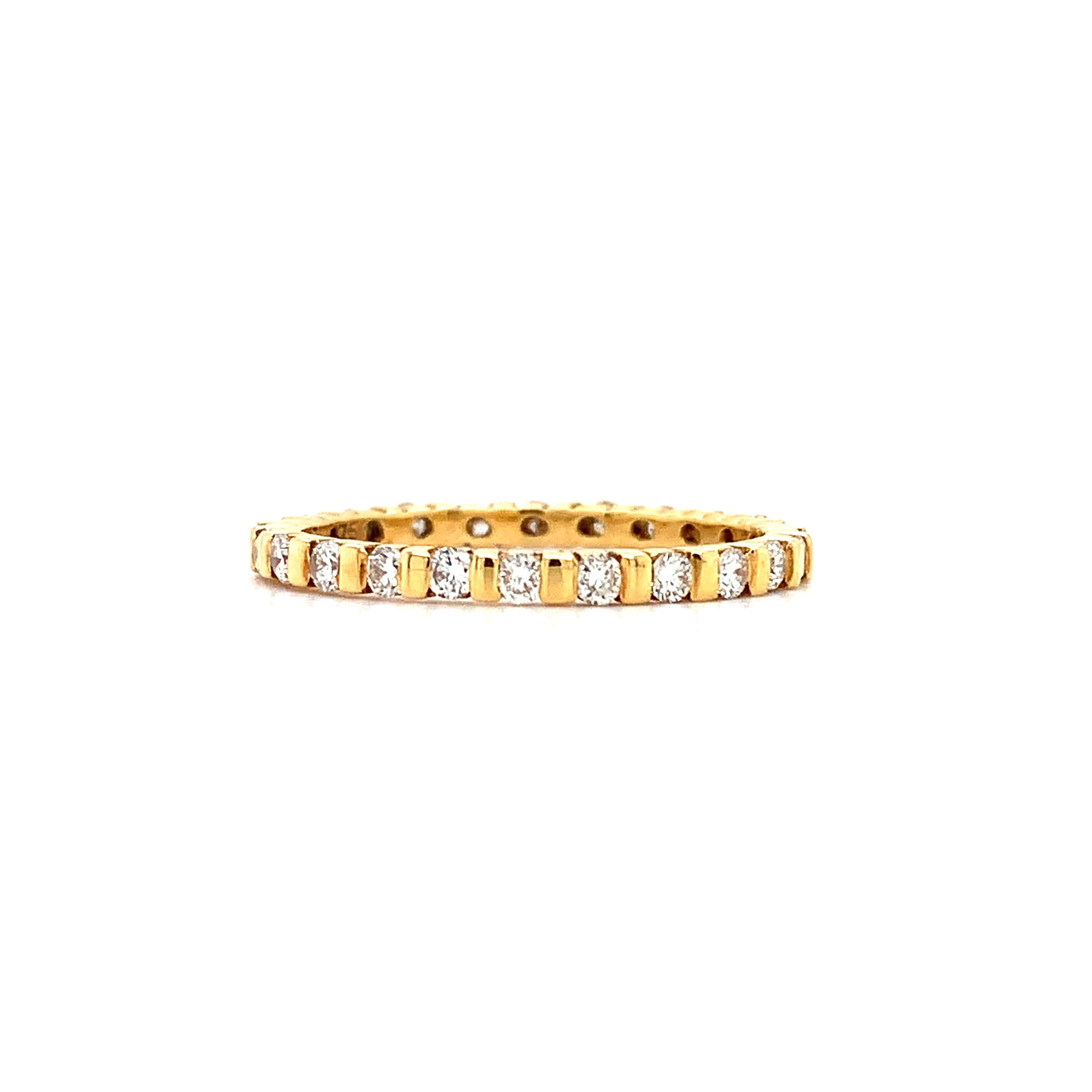 Round Cut Diamond full eternity wedding ring 18k yellow gold For Sale