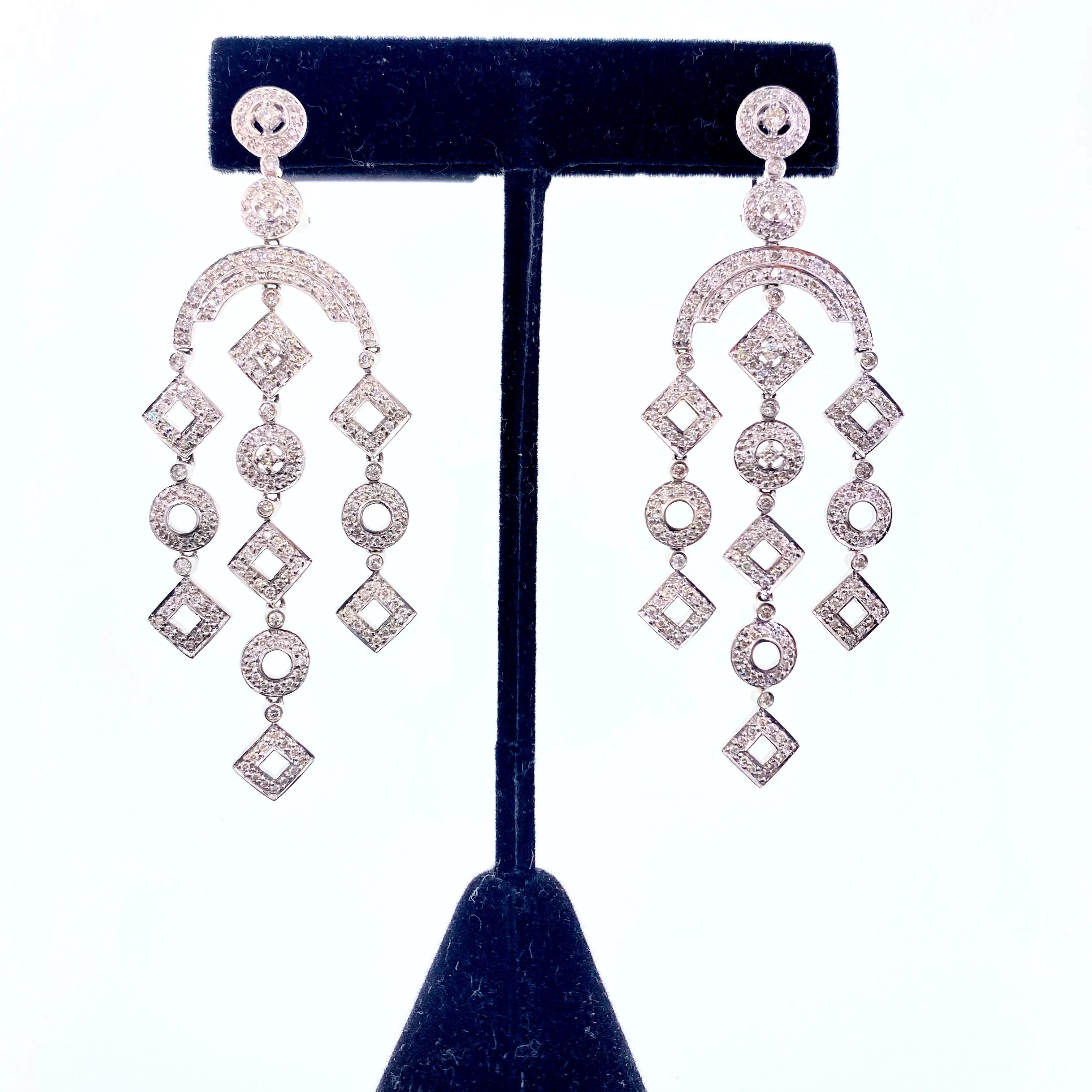 Diamond Geometric Chandelier Earrings 2 Carat Total Weight in 14 Karat Gold For Sale 4