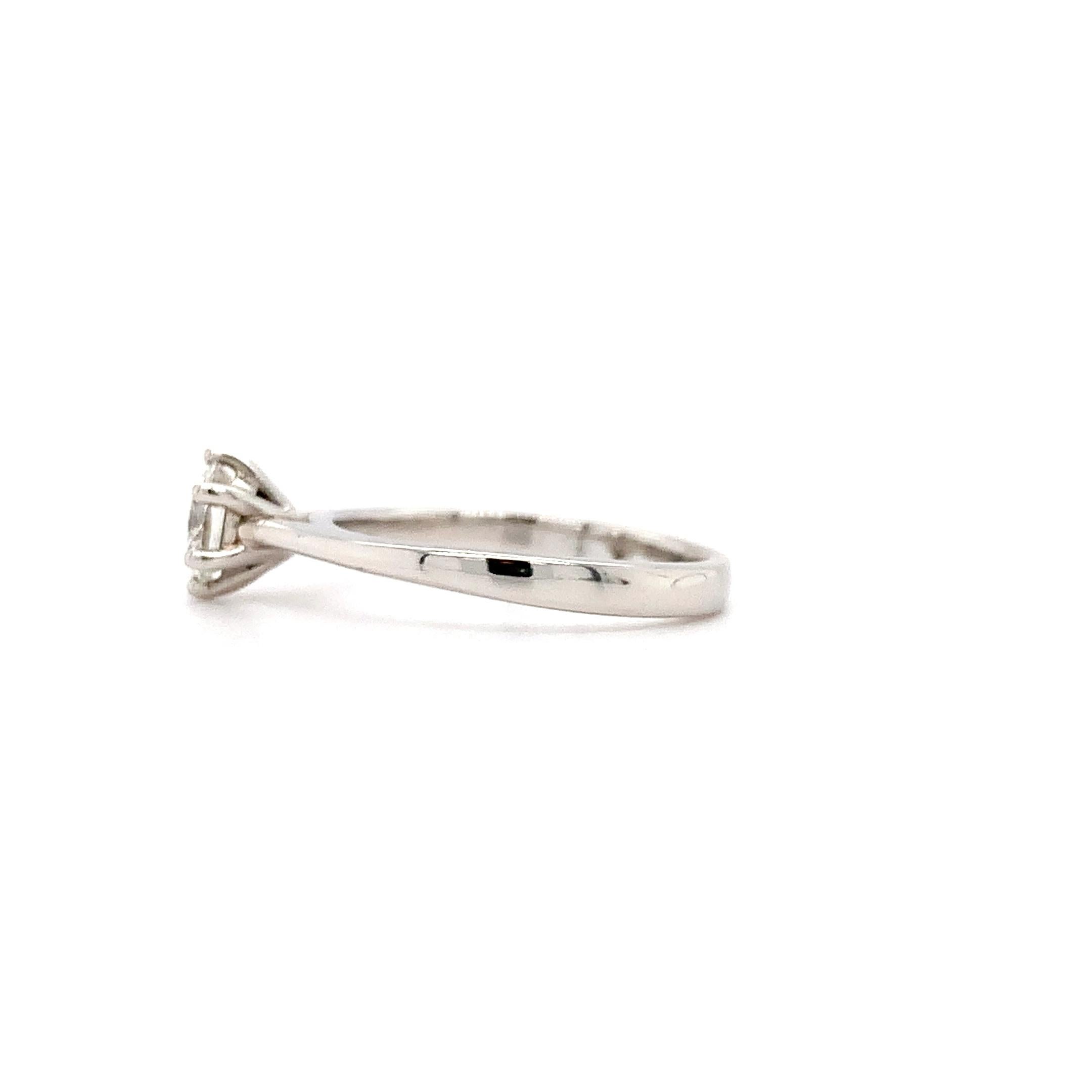 Taglio rotondo Diamante GIA G VS2 Anello di fidanzamento solitario in platino in vendita