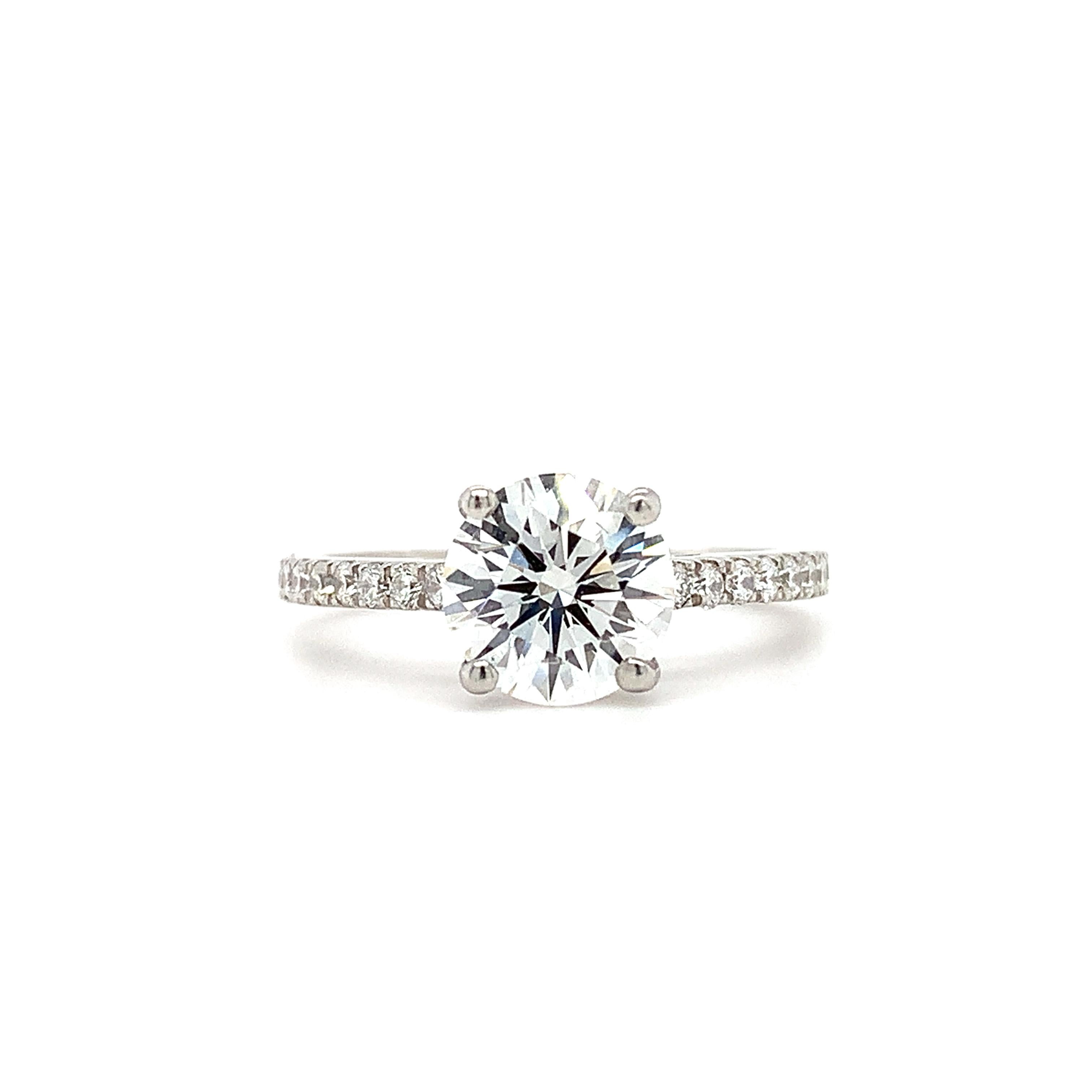 Round Cut Diamond GIA solitaire engagement ring platinum For Sale