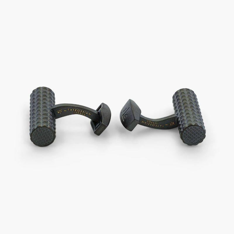 Diamond Giza cylinder cufflinks in gunmetal

Our latest addition to the 