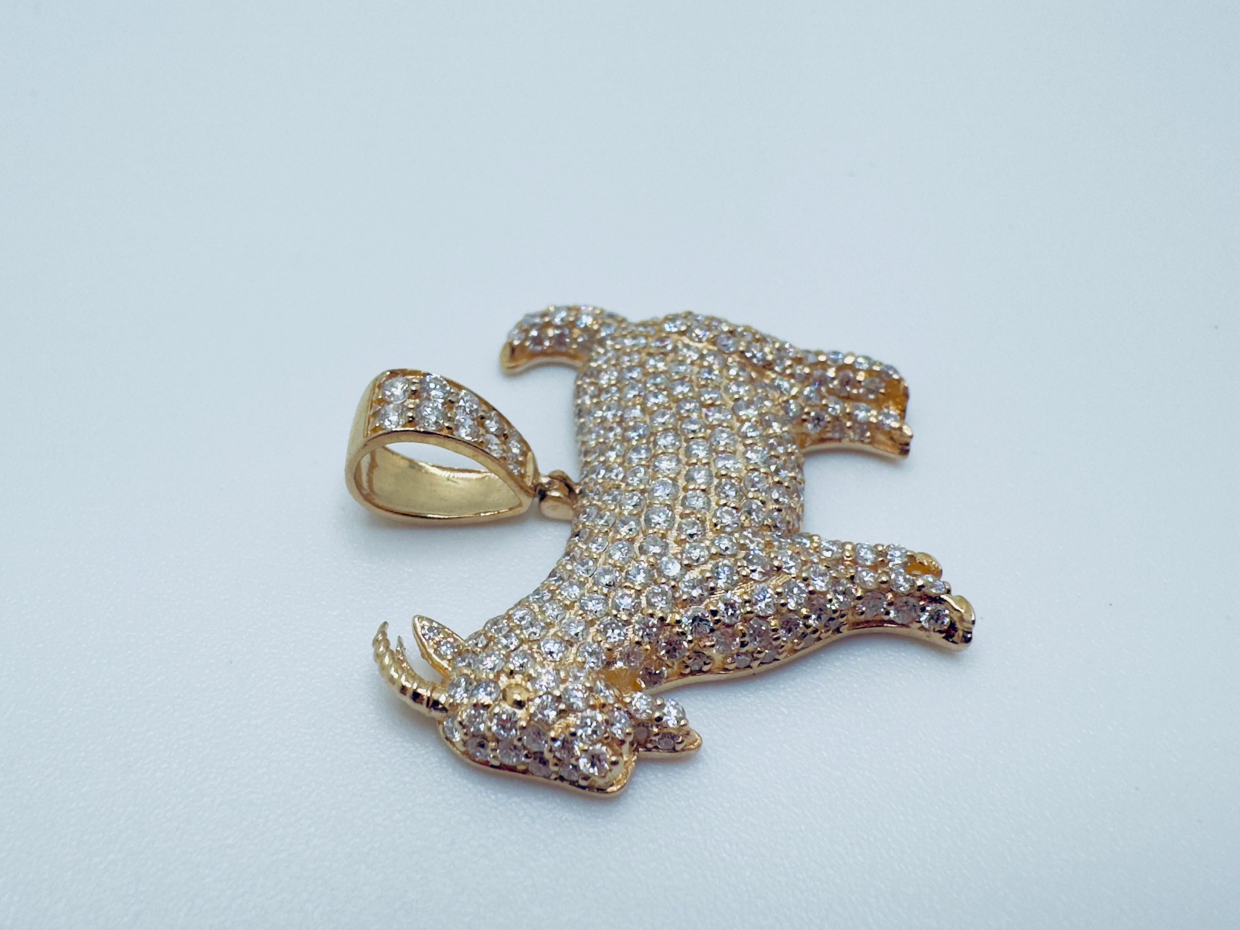 Diamond GOAT Statement Pendant In Good Condition For Sale In Palm Desert, CA