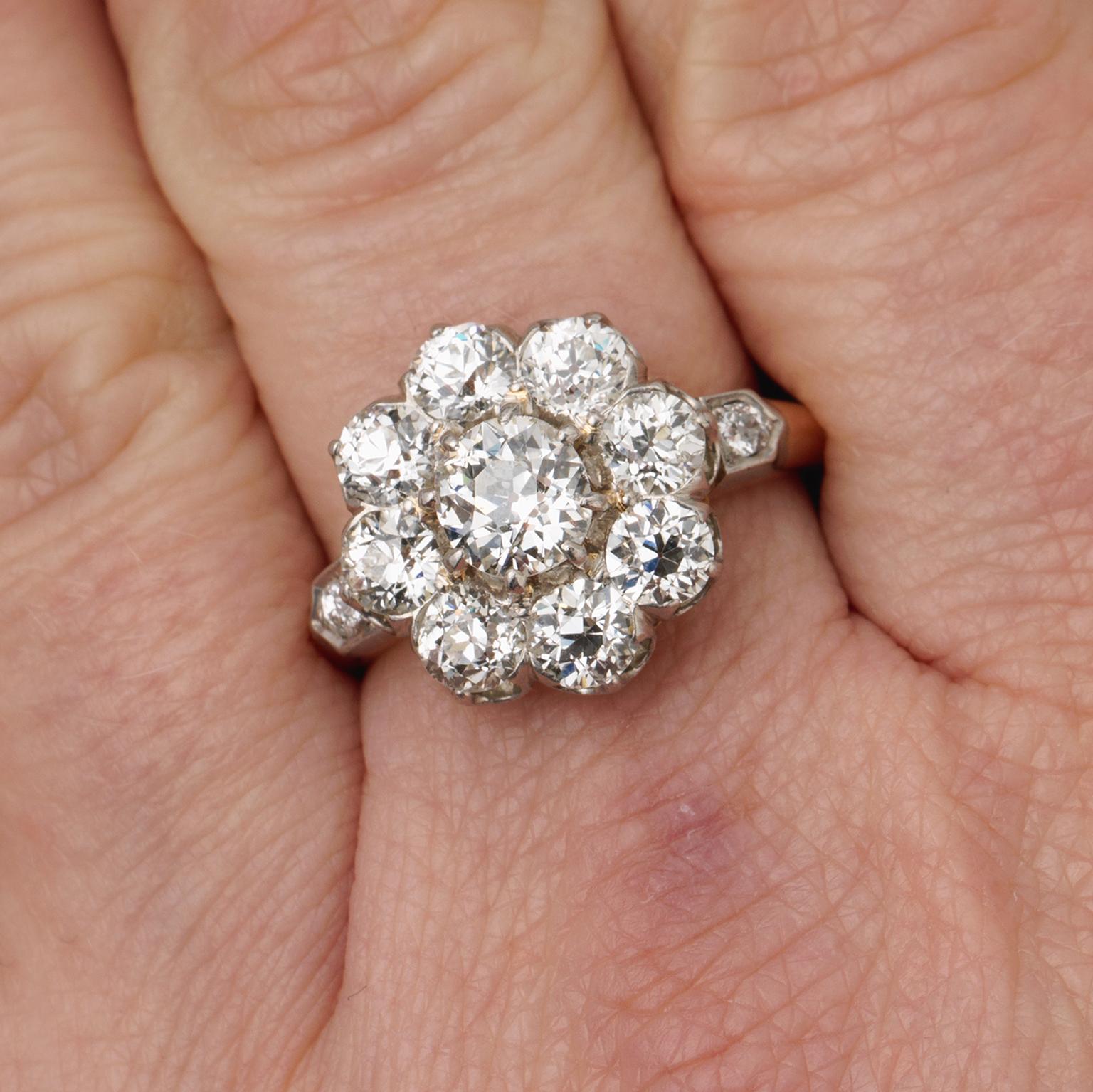 Diamond Gold and Platinum Cluster Ring For Sale 1