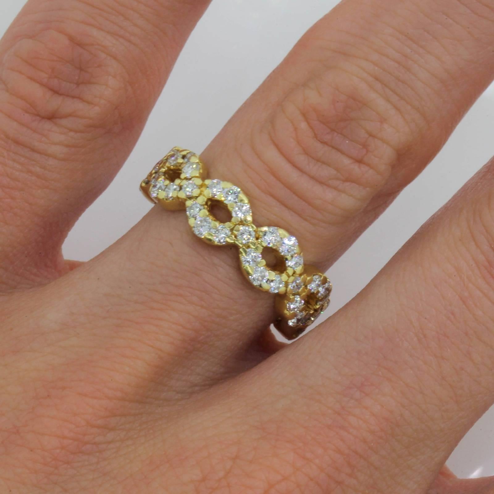 Round Cut Diamond Gold Band For Sale