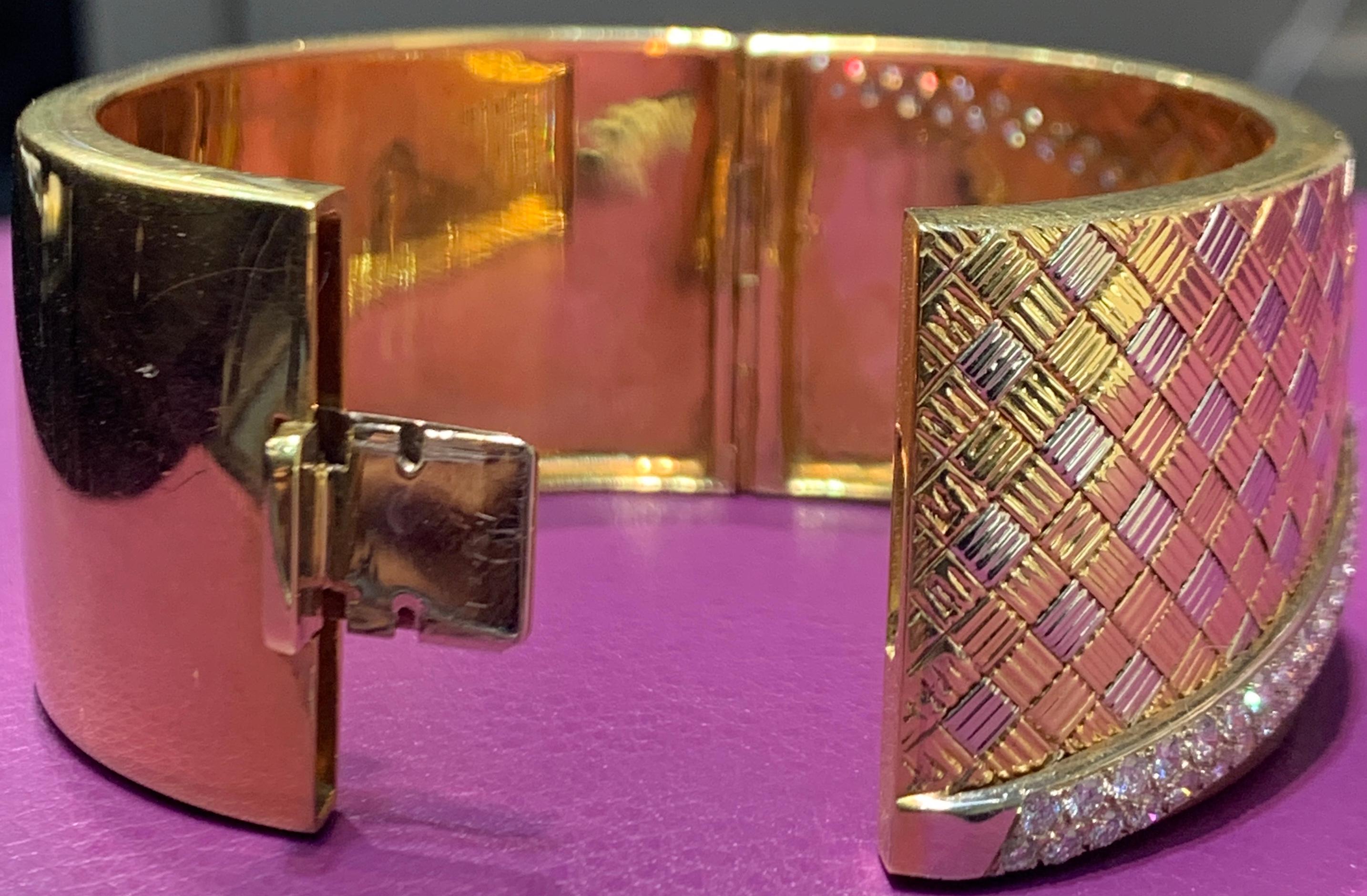 Diamond and Gold Bangle Cuff Bracelet In Excellent Condition For Sale In New York, NY