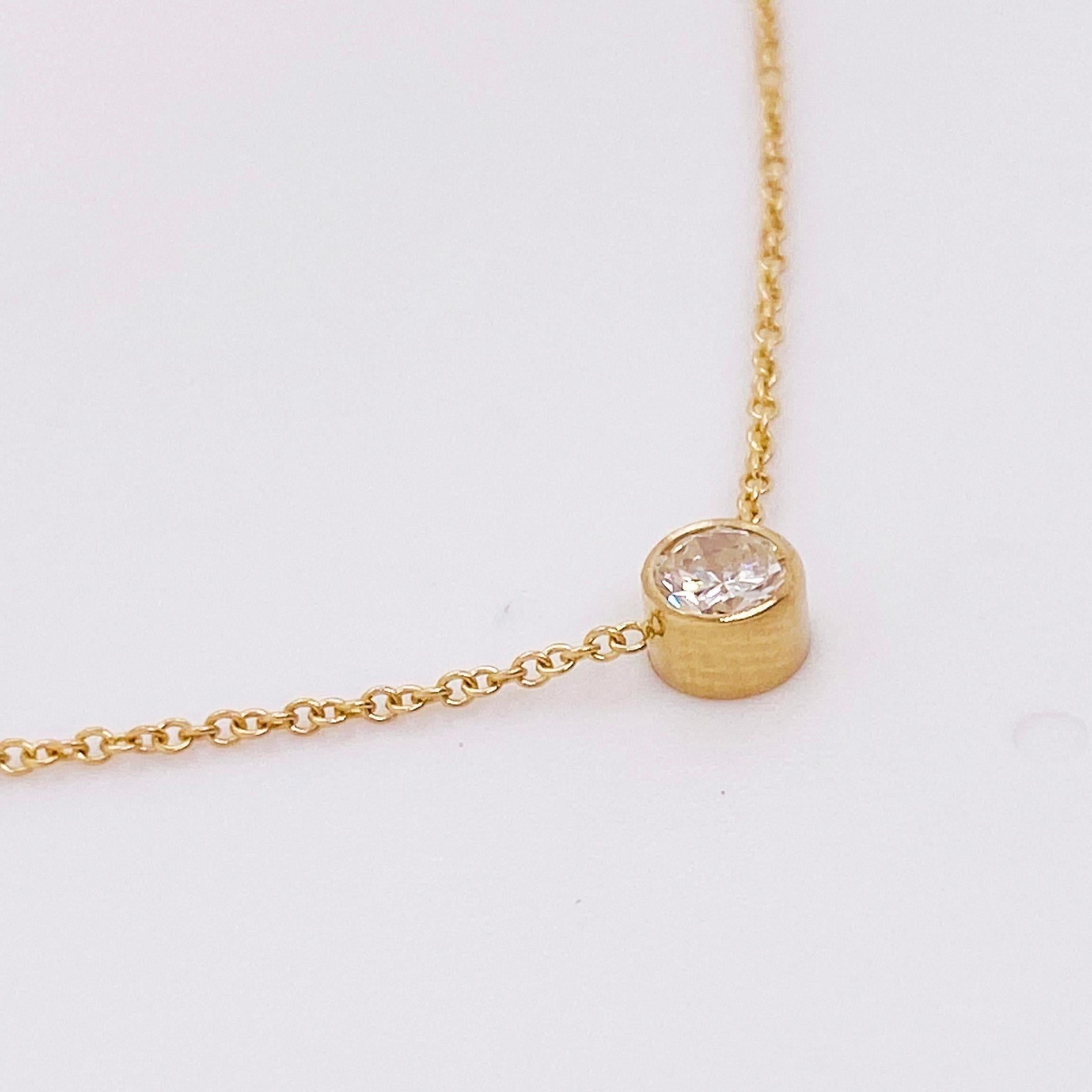 Round Cut Diamond Gold Bezel Necklace, 0.22 Carat Yellow Gold Adjustable Chain For Sale