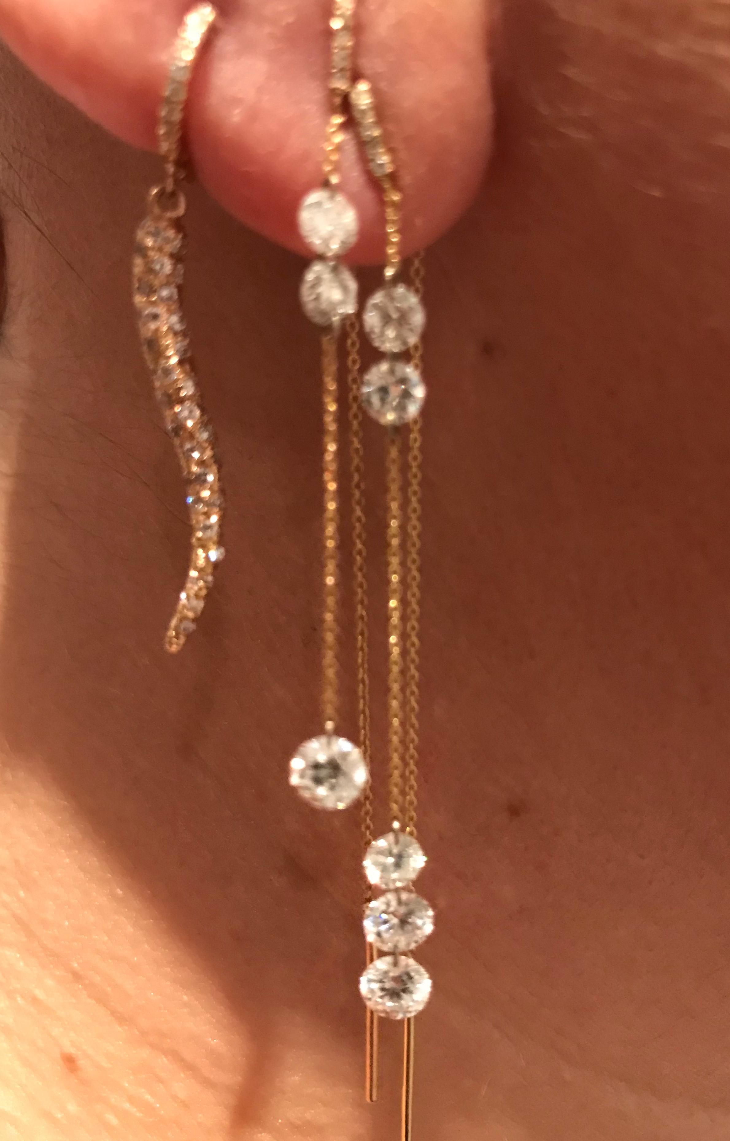 Brilliant Cut Diamond 18k Gold Chain Drop Dangle Earring In New Condition For Sale In Barcelona, ES