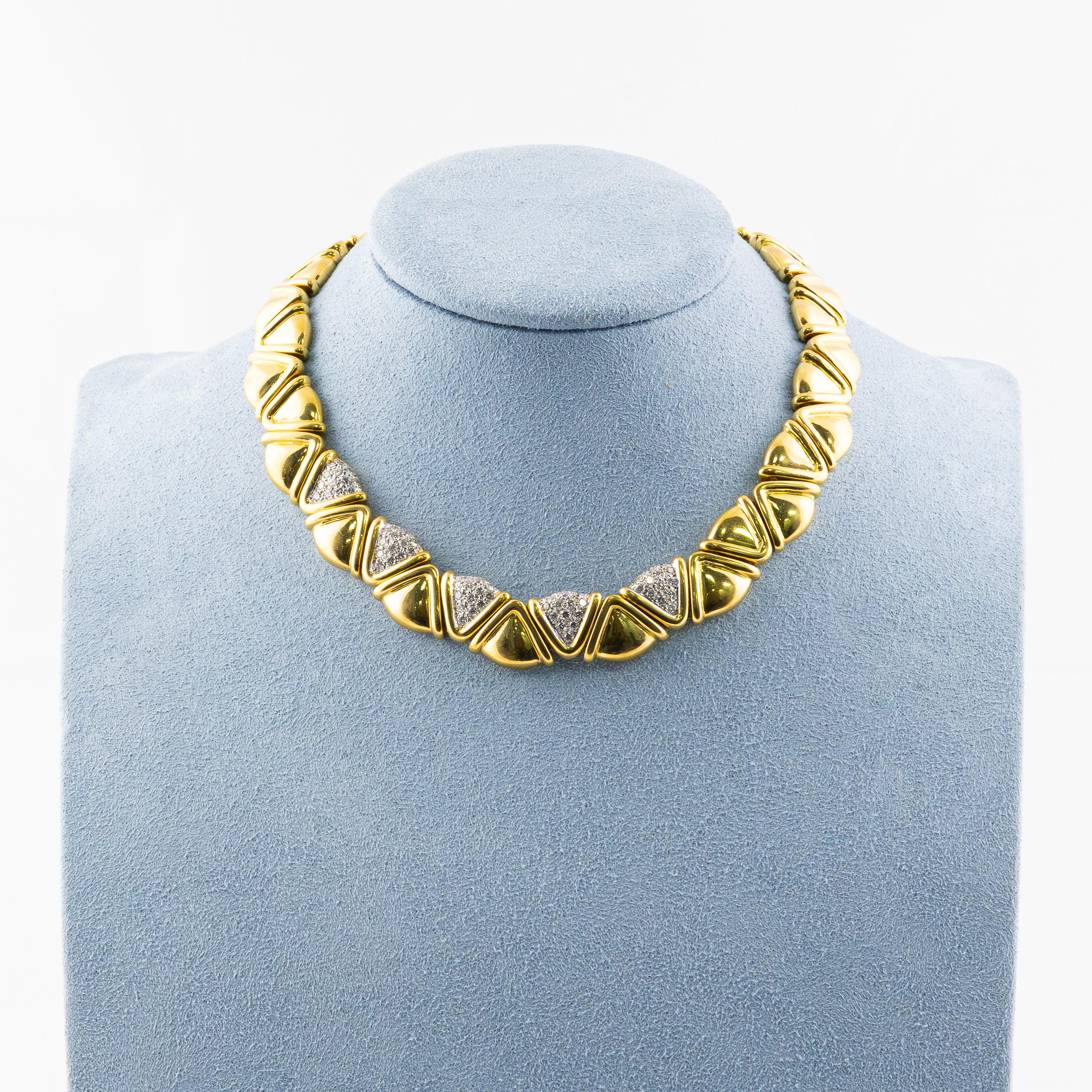 Rétro Collana girocollo in oro con diamanti in vendita