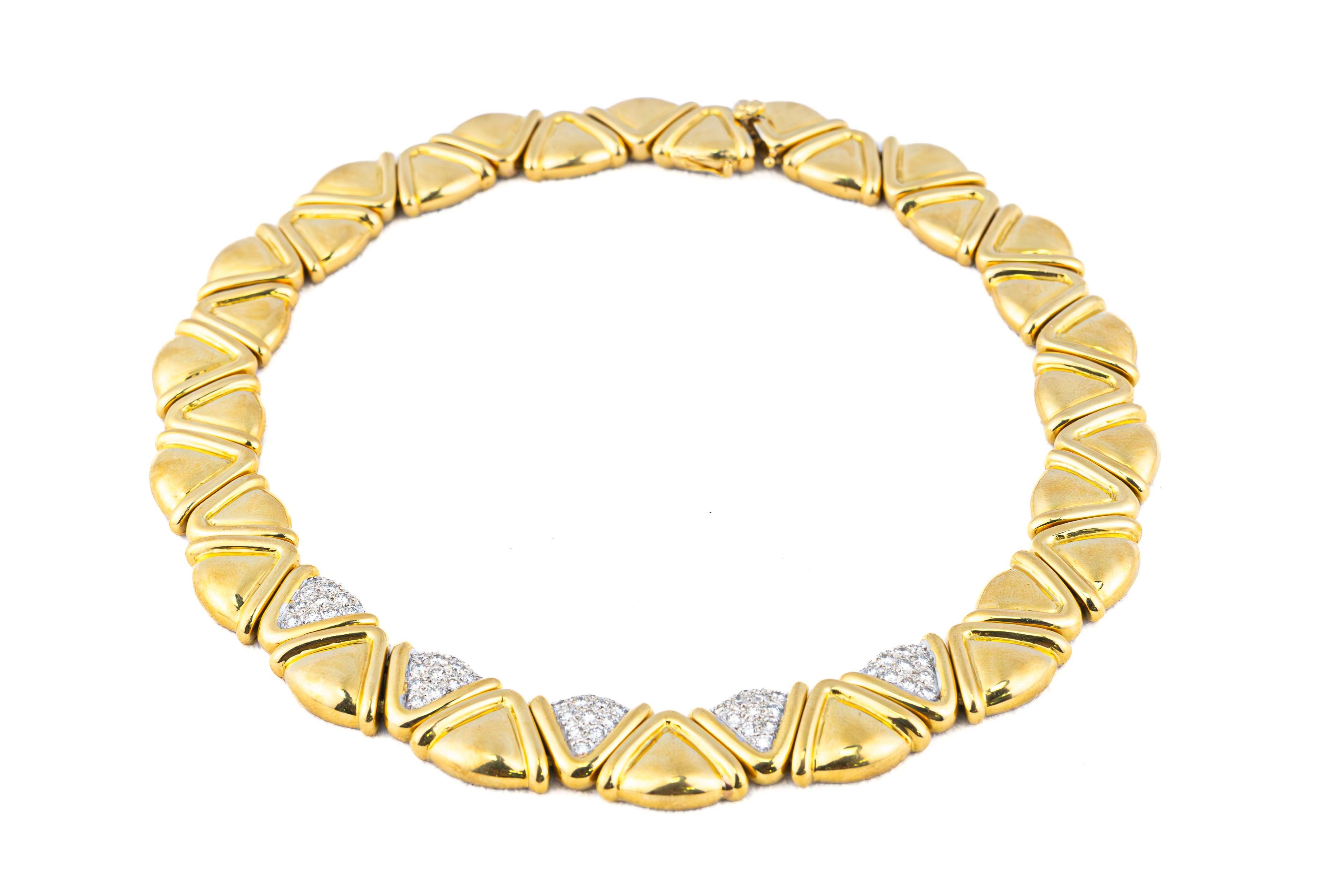 Collana girocollo in oro con diamanti in vendita