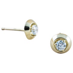 Diamond Gold Circle Stud Earrings