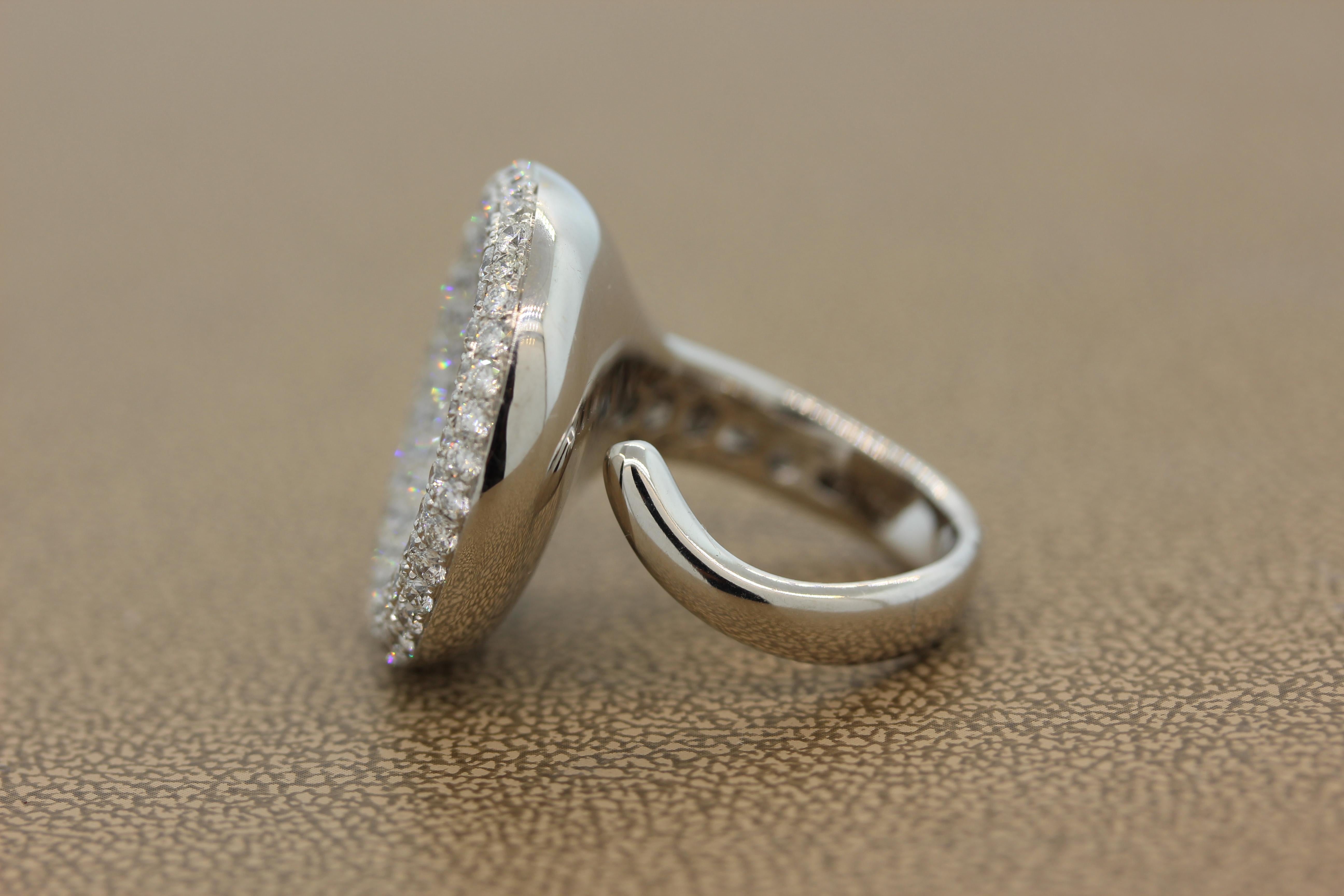 Diamond Gold Concave Cocktail Ring In New Condition For Sale In Beverly Hills, CA