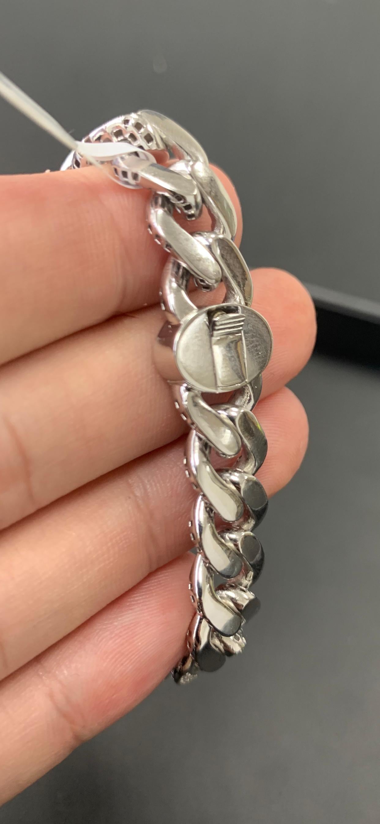 Taille ronde Yessayan Bracelet à maillons cubains en or et diamants en vente