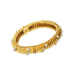 Diamond & Gold Dragon Scales Bracelet. 18k