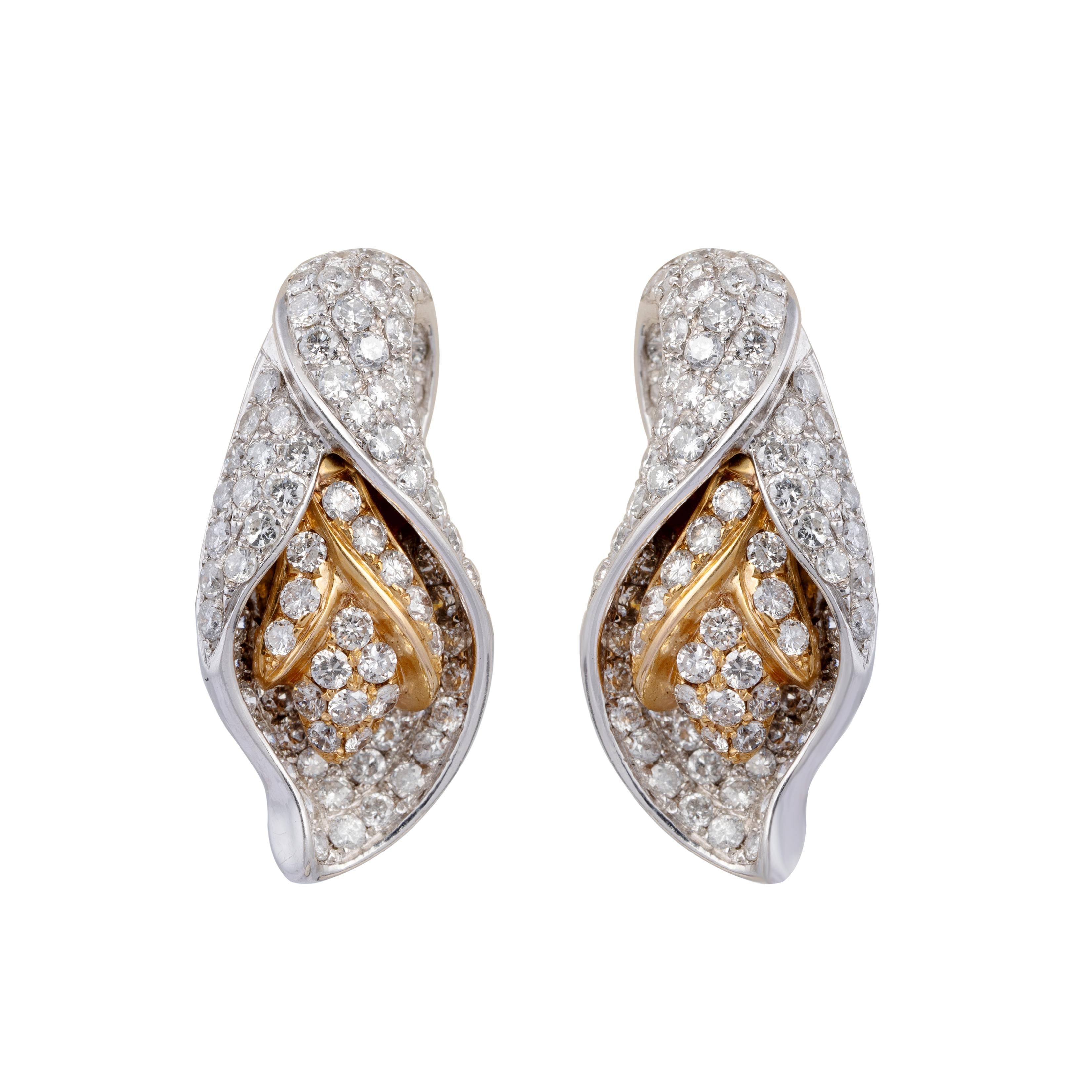 (Diamond 1.59 cts) (gold earring 18k nw 8.923gm)