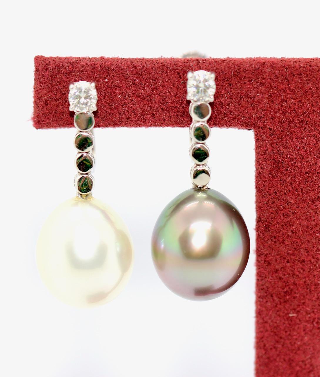 Round Cut Diamond Gold Earrings set with white and gray South Sea Pearl, Tahitian Pearl For Sale