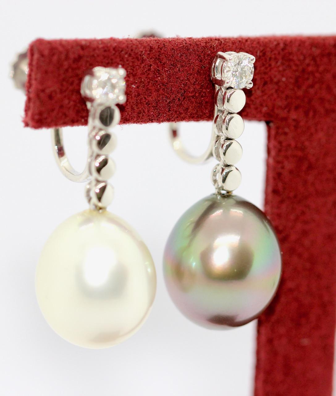 Women's Diamond Gold Earrings set with white and gray South Sea Pearl, Tahitian Pearl For Sale