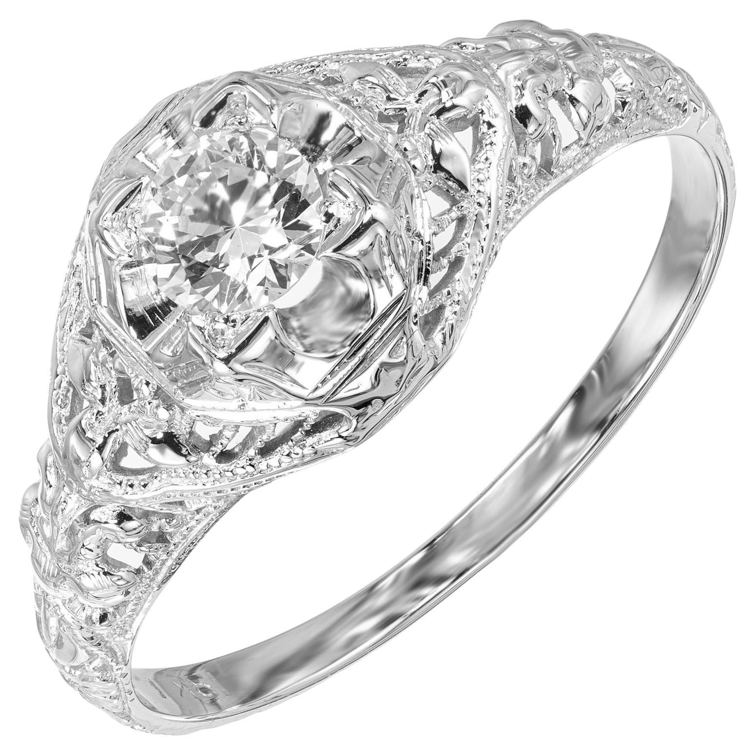 Anillo de compromiso de oro con diamantes y filigrana en venta