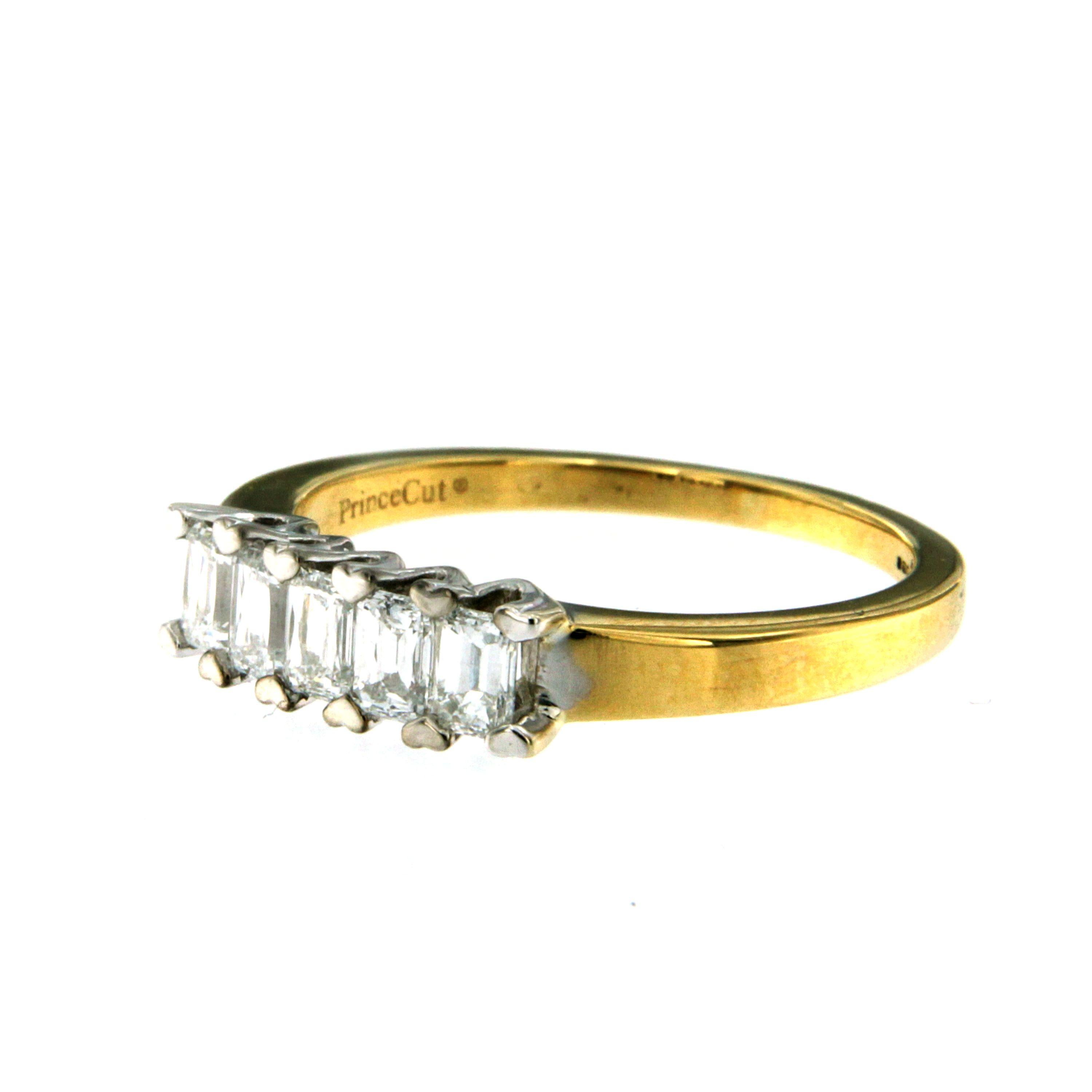 Diamond Gold Five-Stone Ring In Excellent Condition In Napoli, Italy