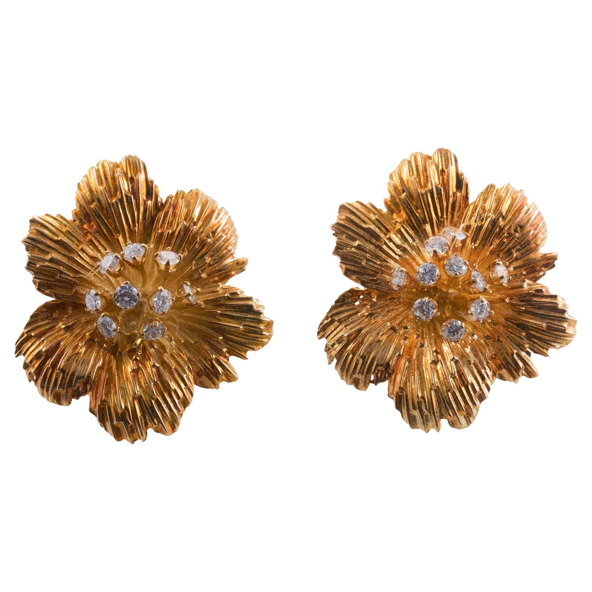 Diamant-Gold-Blumen-Ohrringe im Angebot