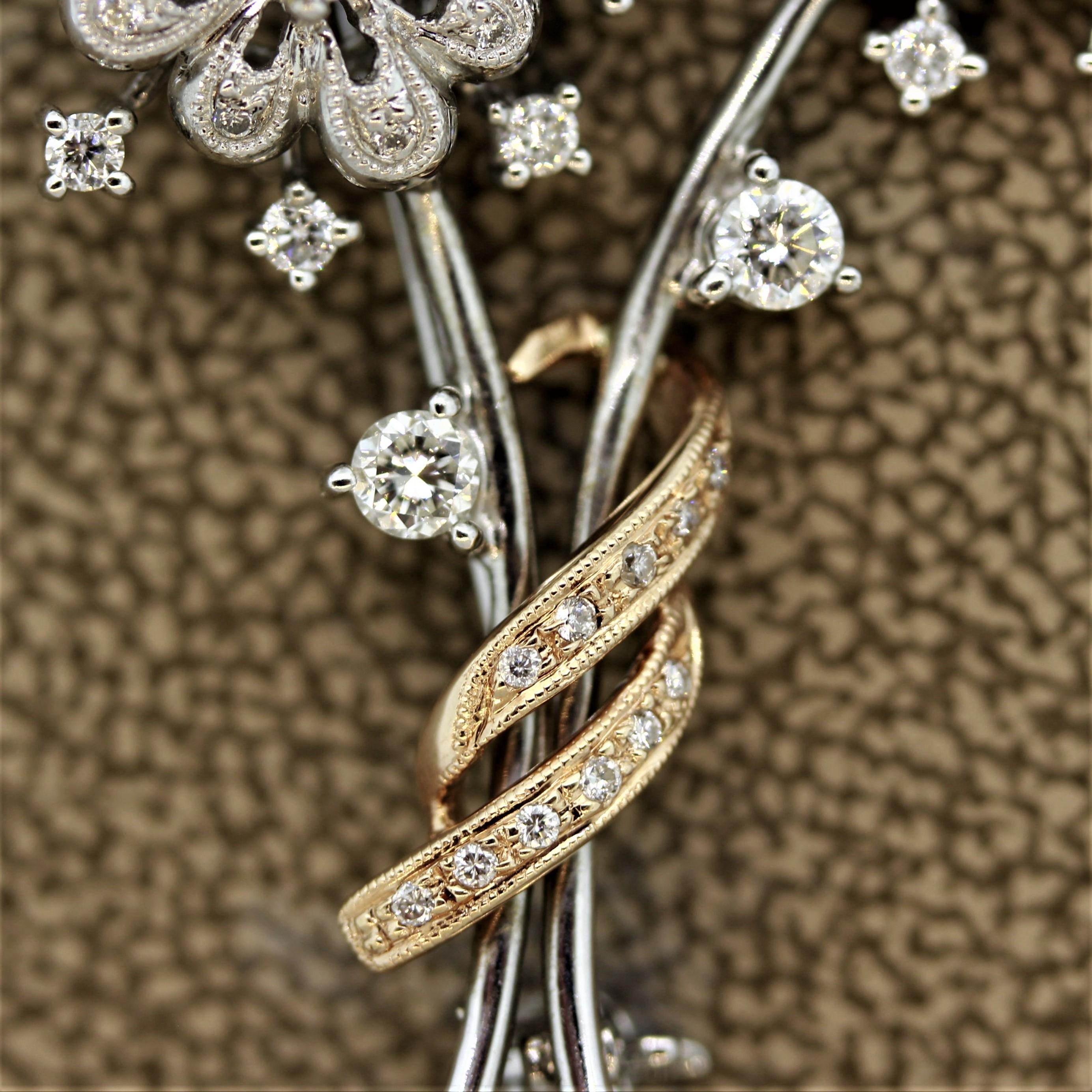 Round Cut Diamond Gold Flower Pin Brooch For Sale