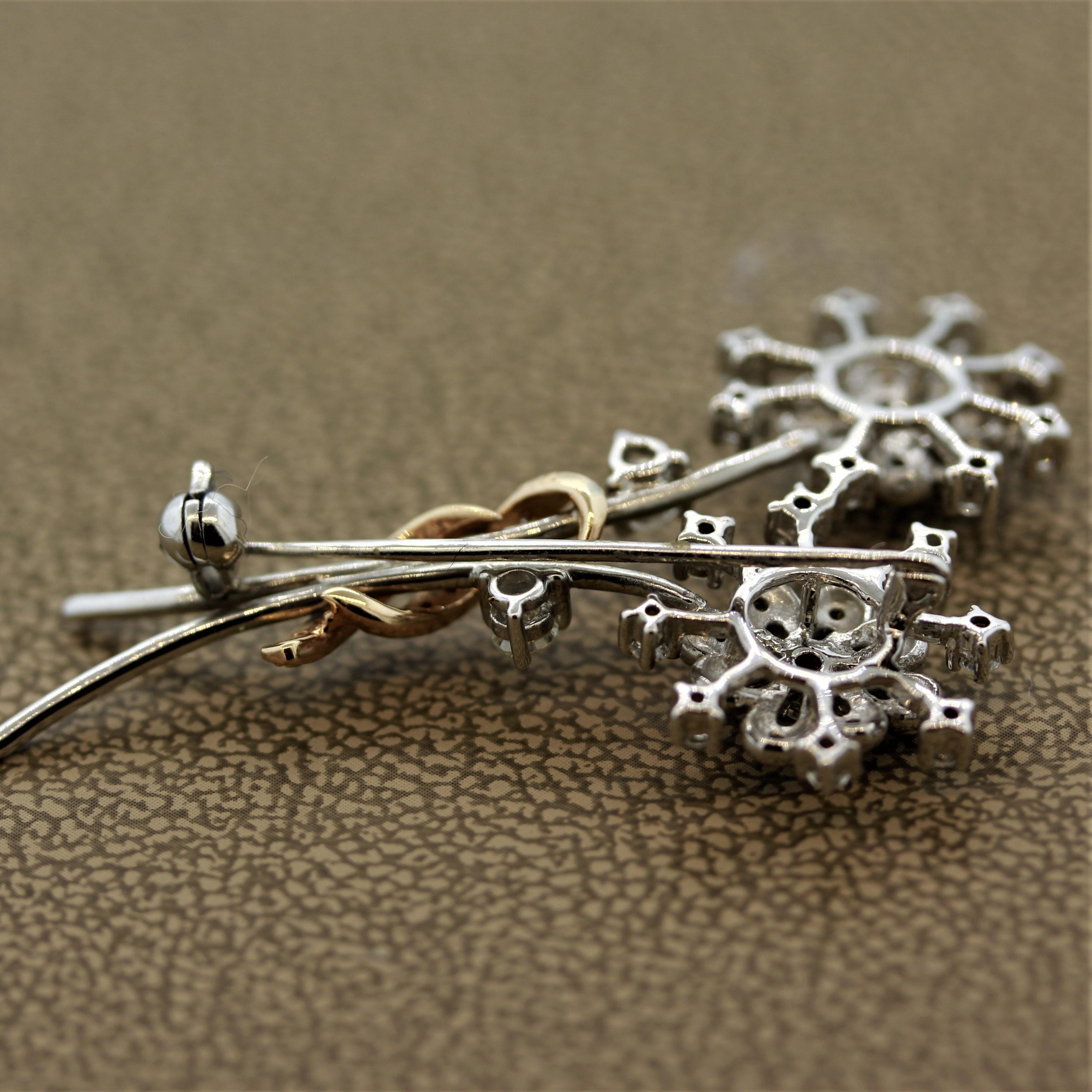 Women's Diamond Gold Flower Pin Brooch For Sale