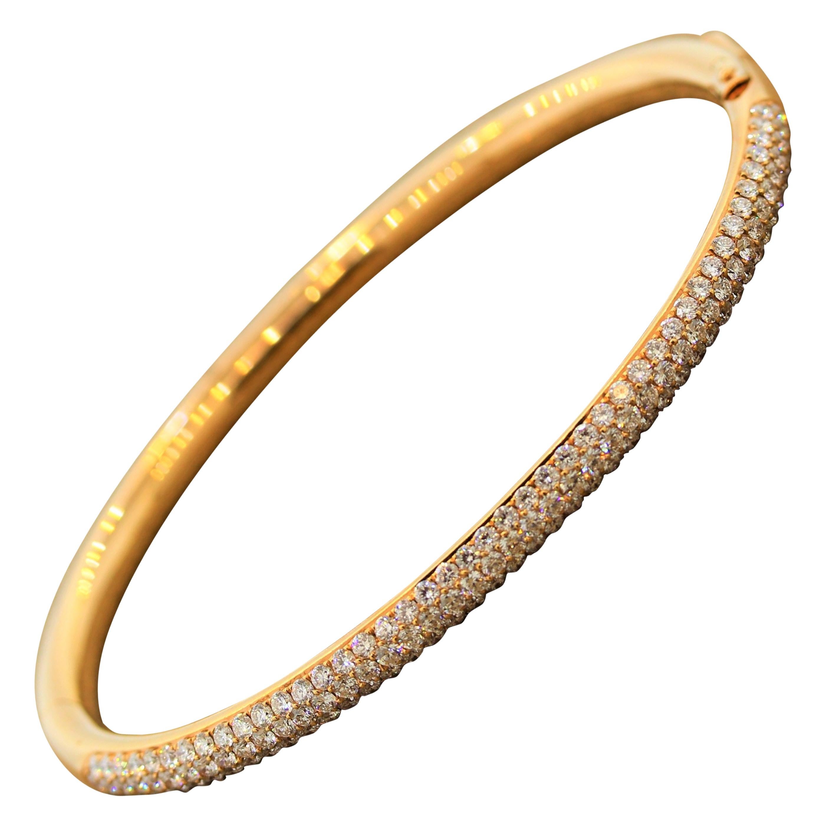 Bracelet rigide en or et diamants en vente