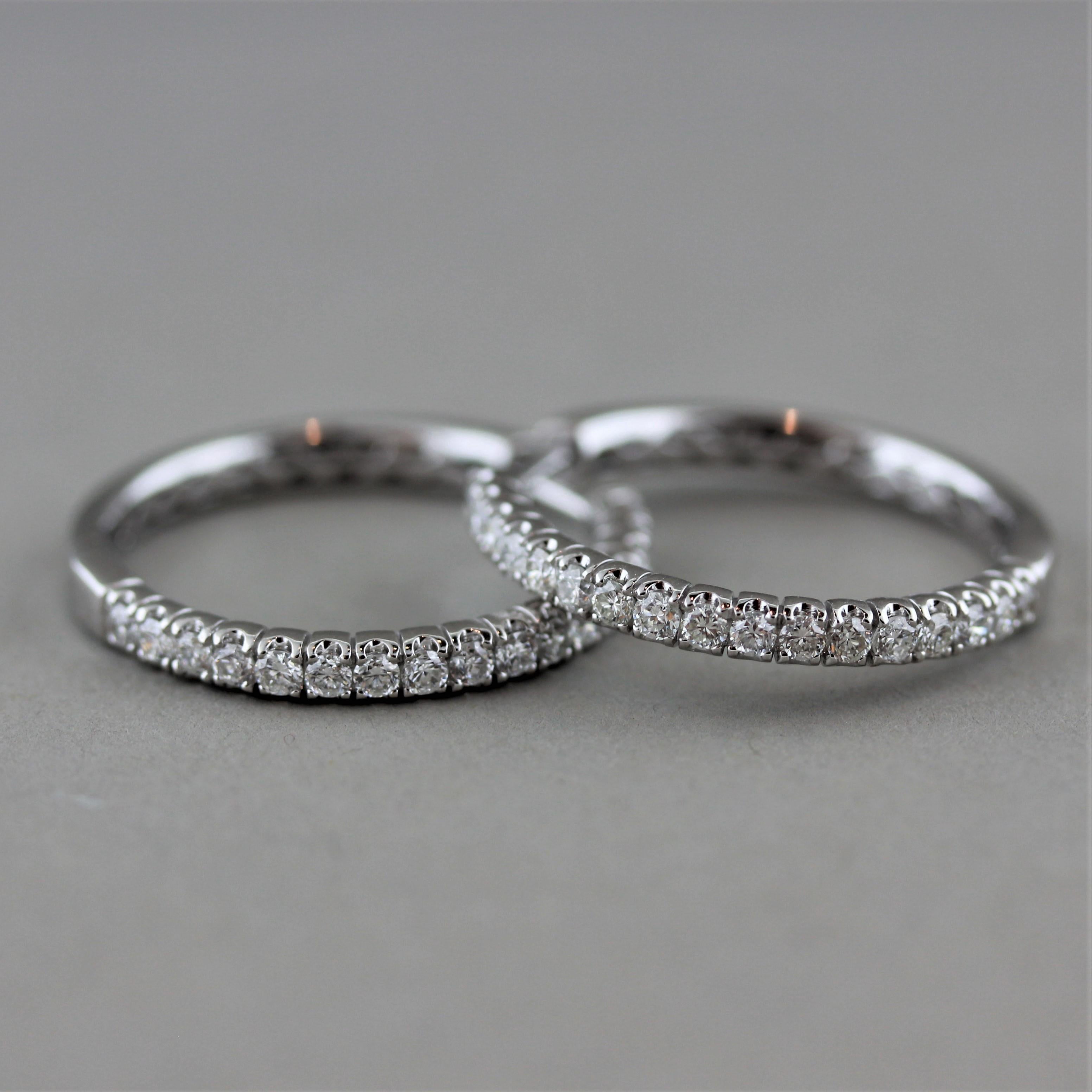 A classic pair of hoop earrings featuring 1.14 carats of round brilliant cut diamonds. Made in 18k whtie gold these earrings can be worn everyday. 


 Length: 1 inch
