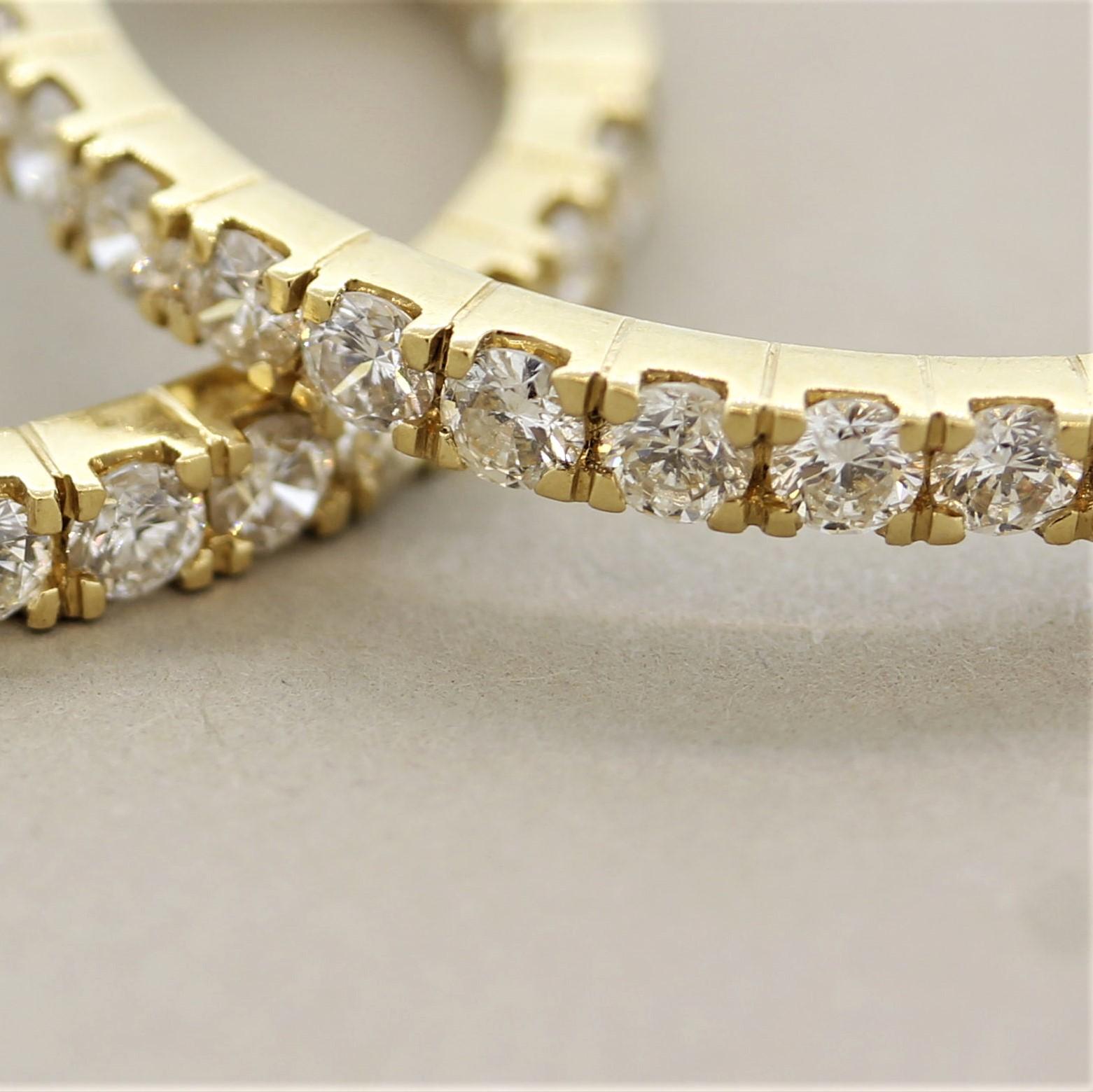 Diamond Gold Hoop Earrings In New Condition For Sale In Beverly Hills, CA