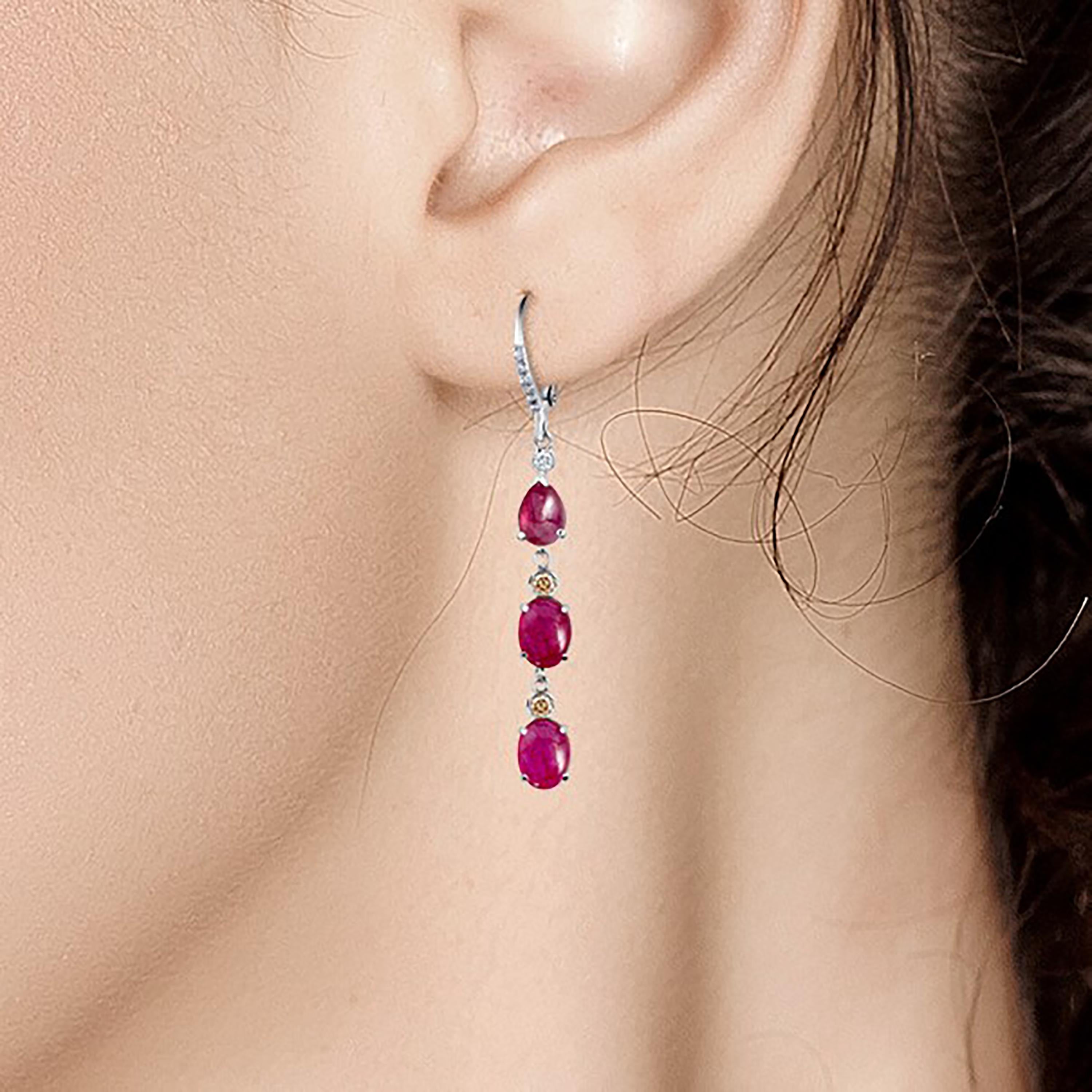 Diamond Gold Hoop Earrings with Burma Cabochon Ruby Weighing 8.27 Carat In New Condition In New York, NY