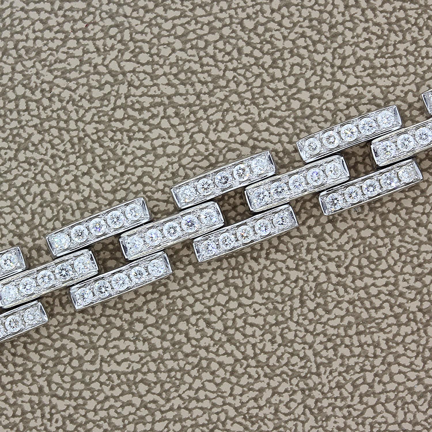 A fabulous diamond link bracelet featuring 3.80 carats of VS quality round cut diamonds which are set in 18K white gold links. A quality made bracelet that can be worn day to day or dressed up for a dinner party. 

Length: 7 ½ x 0.40 inches 
