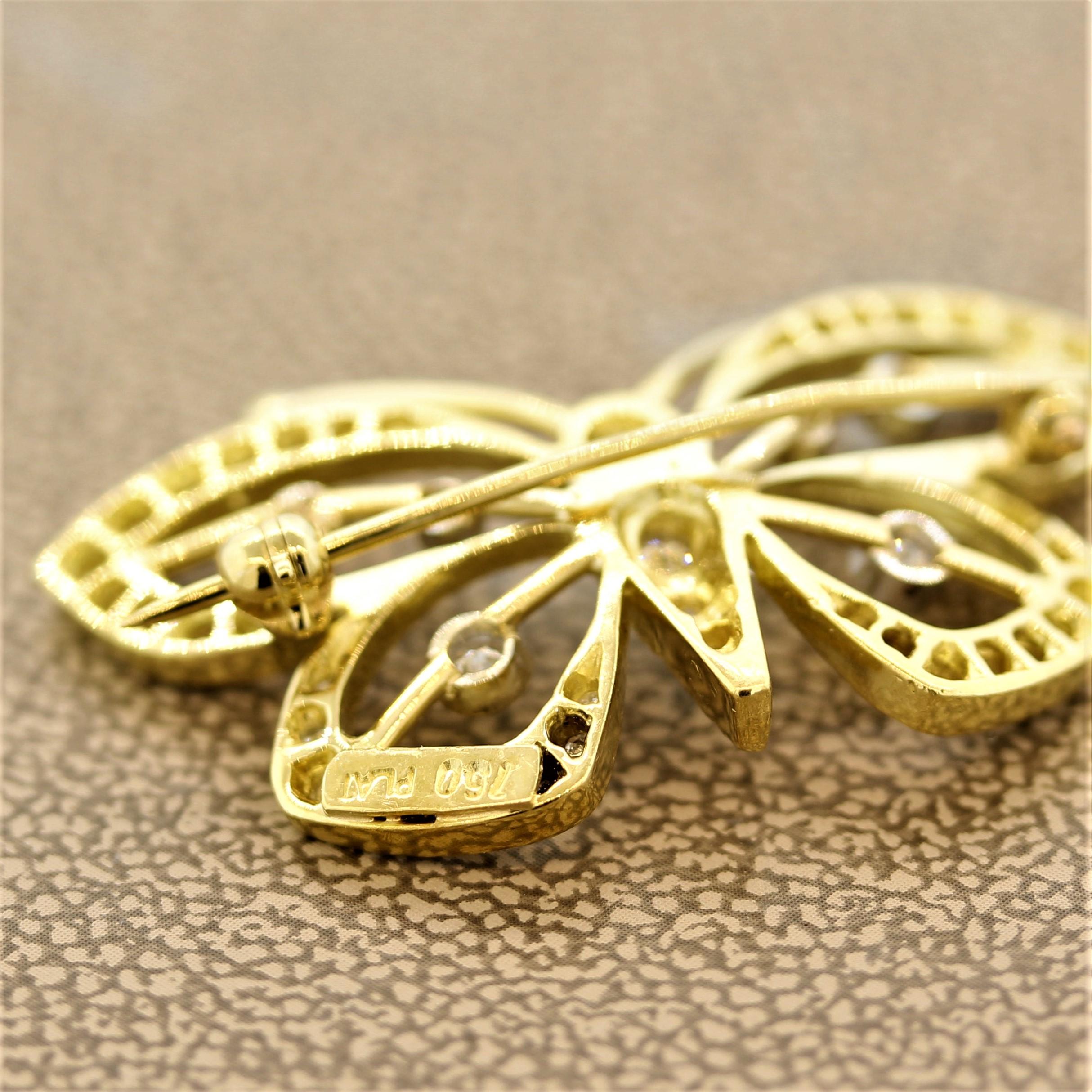 Round Cut Diamond Gold and Platinum Butterfly Pin Brooch For Sale