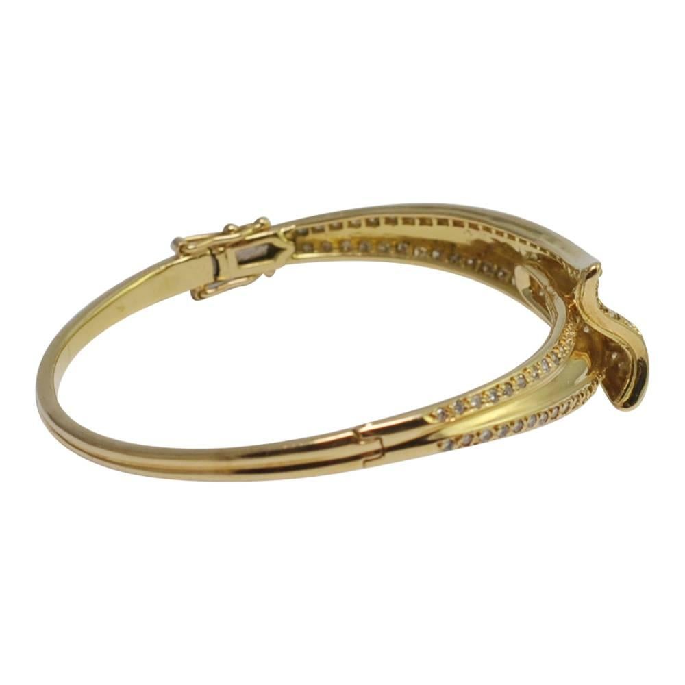 Round Cut Diamond Gold Ribbon Bangle Bracelet For Sale