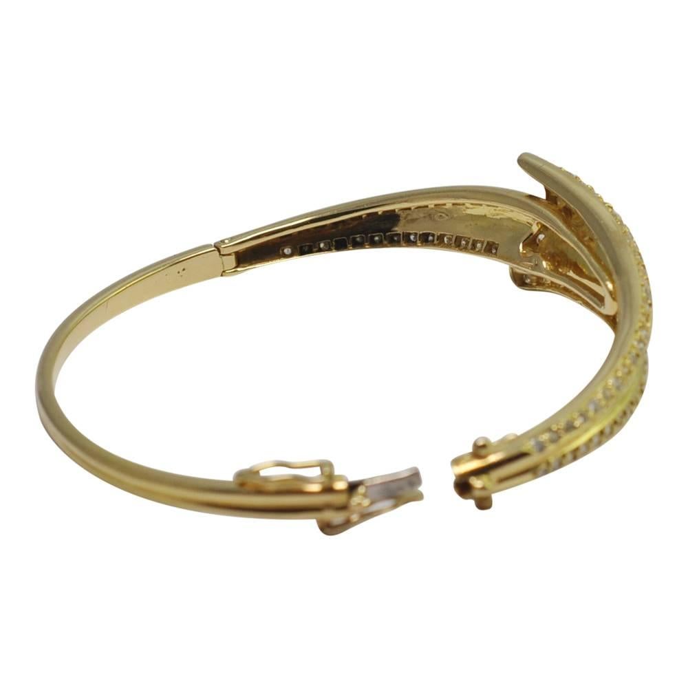 Diamond Gold Ribbon Bangle Bracelet In Excellent Condition For Sale In ALTRINCHAM, GB