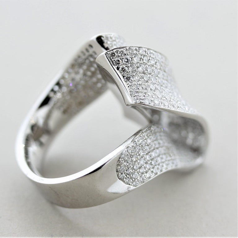 Diamond Gold Ribbon Ring For Sale at 1stDibs