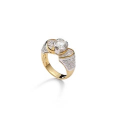Anillo de oro con diamantes