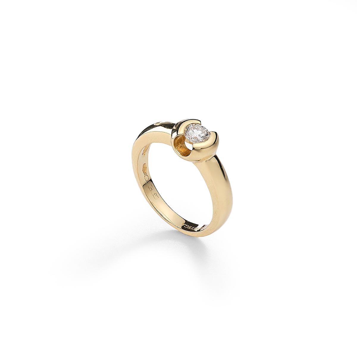 Round Cut Diamond Gold Ring For Sale
