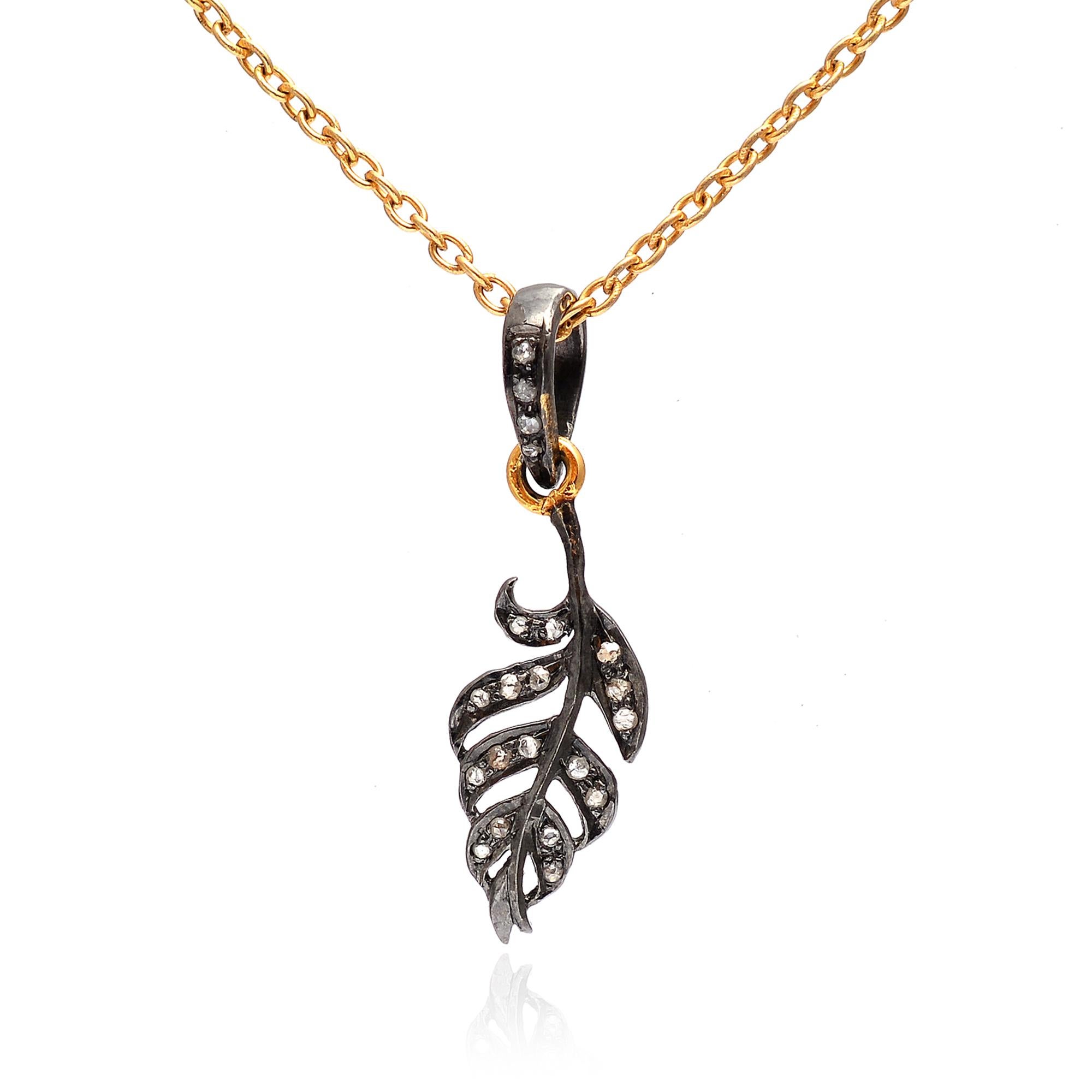 (Diamant 0,09cts) (Gold 14k nw 0,067gm) (Silberanhänger  mit Kette nw 2.895gm)