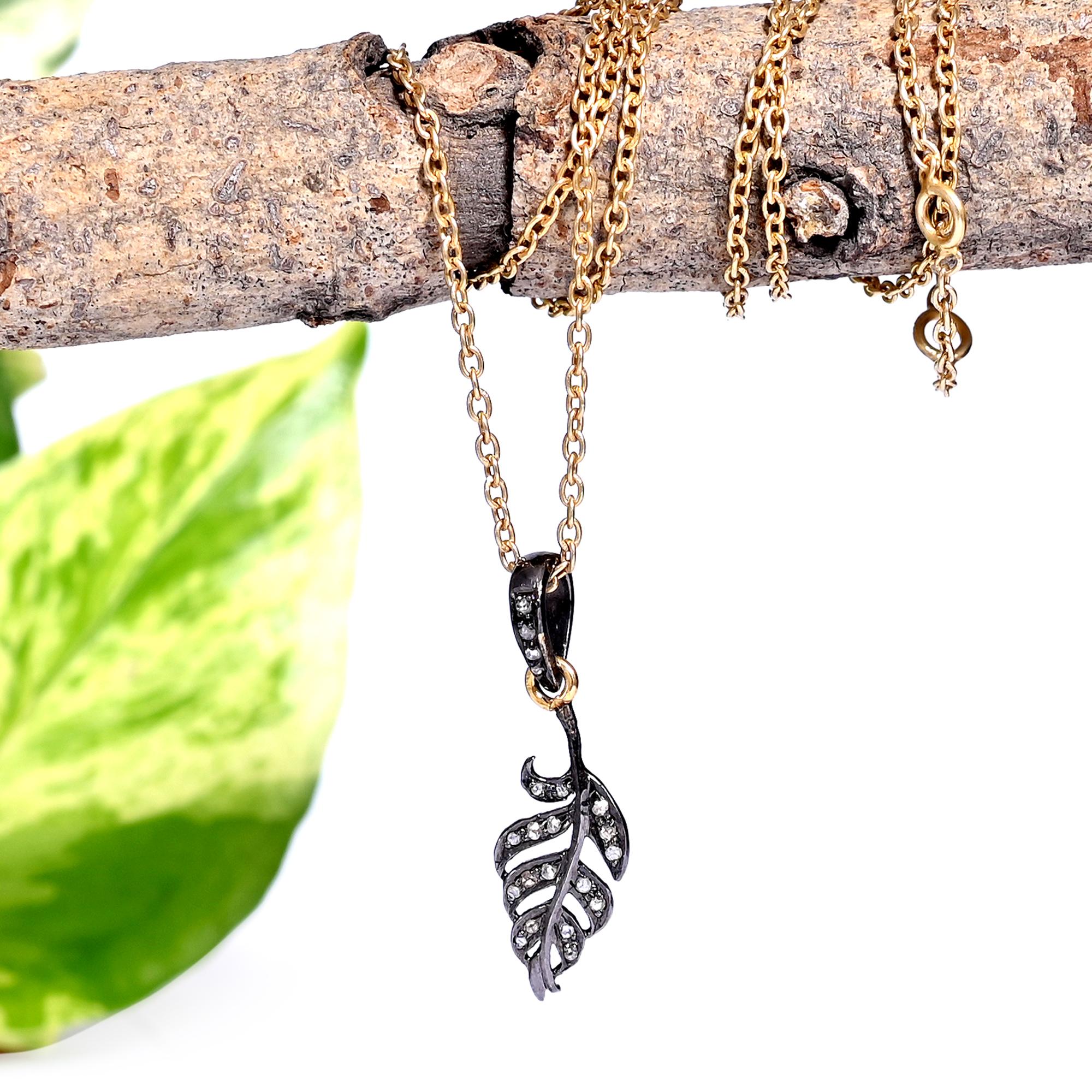 0,09 Karat Diamant Gold 925 Sterlingsilber Anhänger mit Kette im Zustand „Neu“ in jaipur, IN