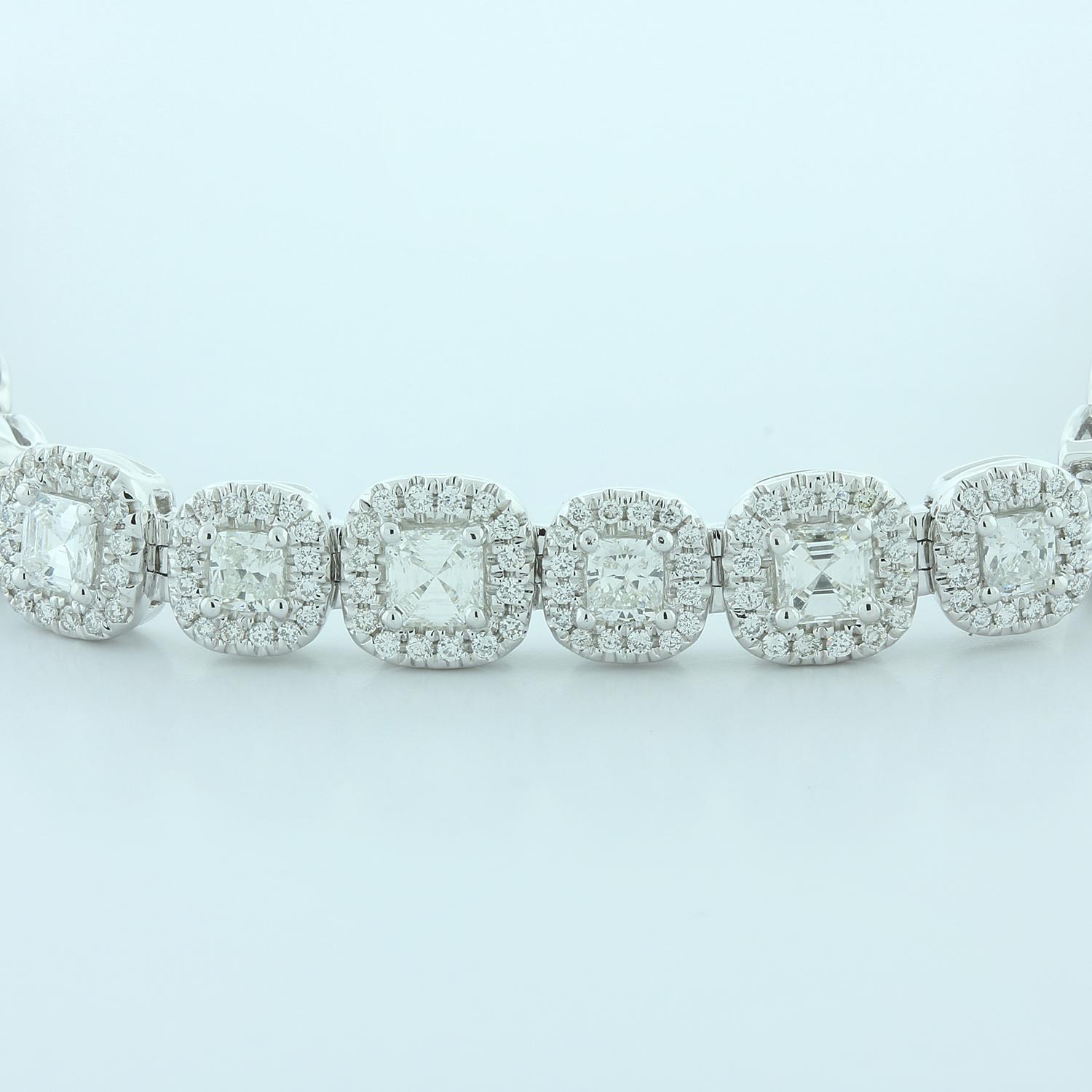 Diamond Gold Tennis Bracelet In New Condition In Beverly Hills, CA