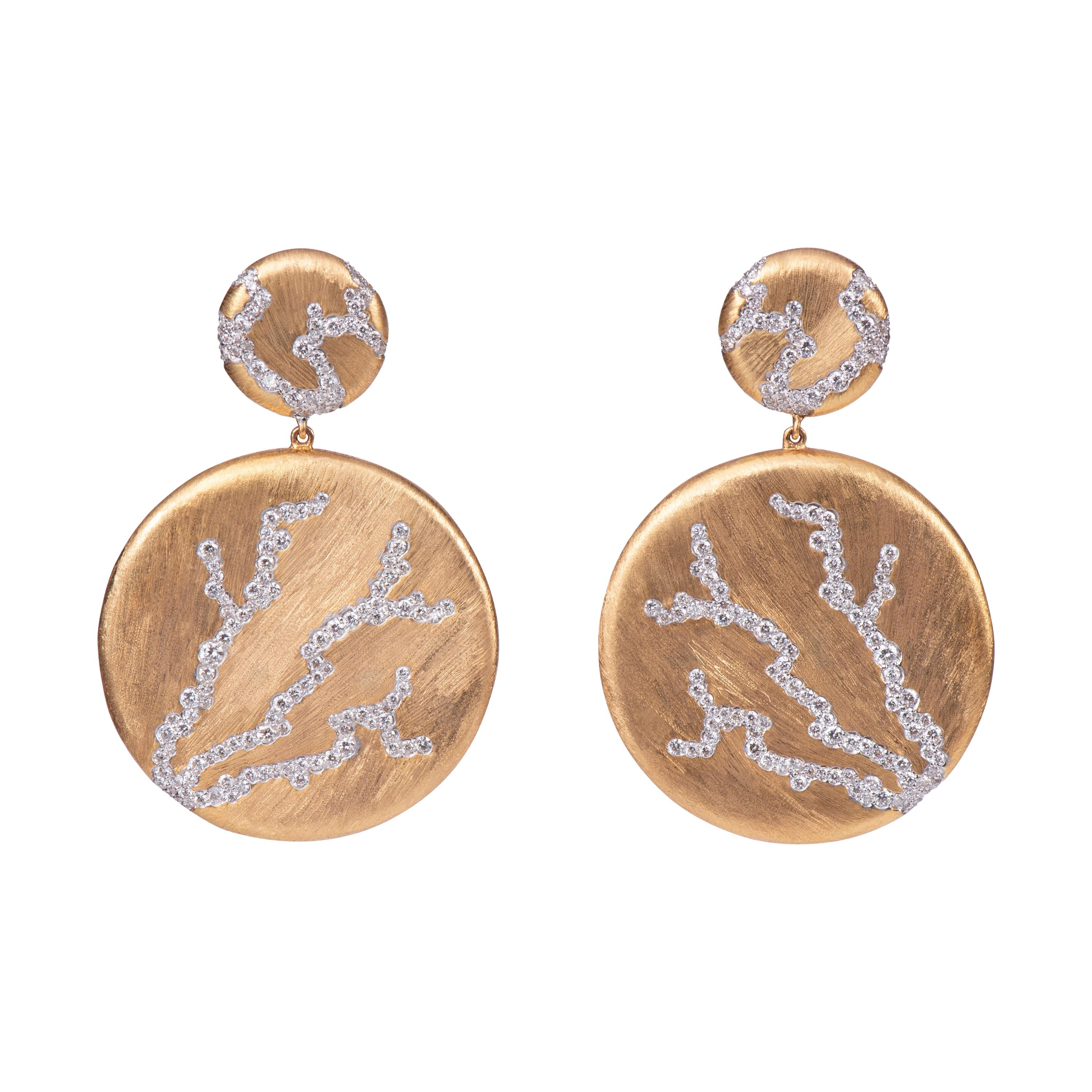 Diamond Gold Three of Life Round Earring For Sale