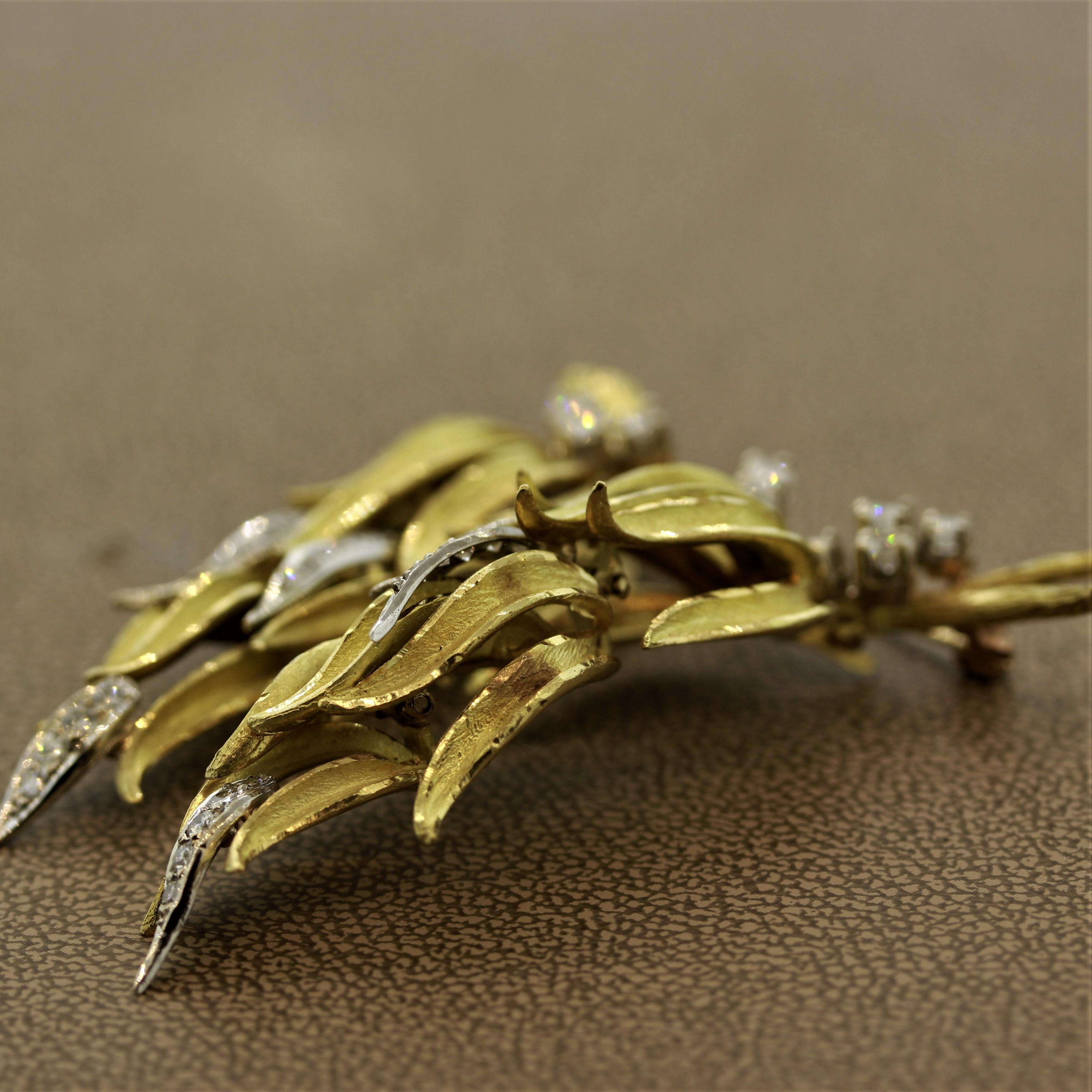Taille ronde Broche « branche de cerf » en or et diamants en vente