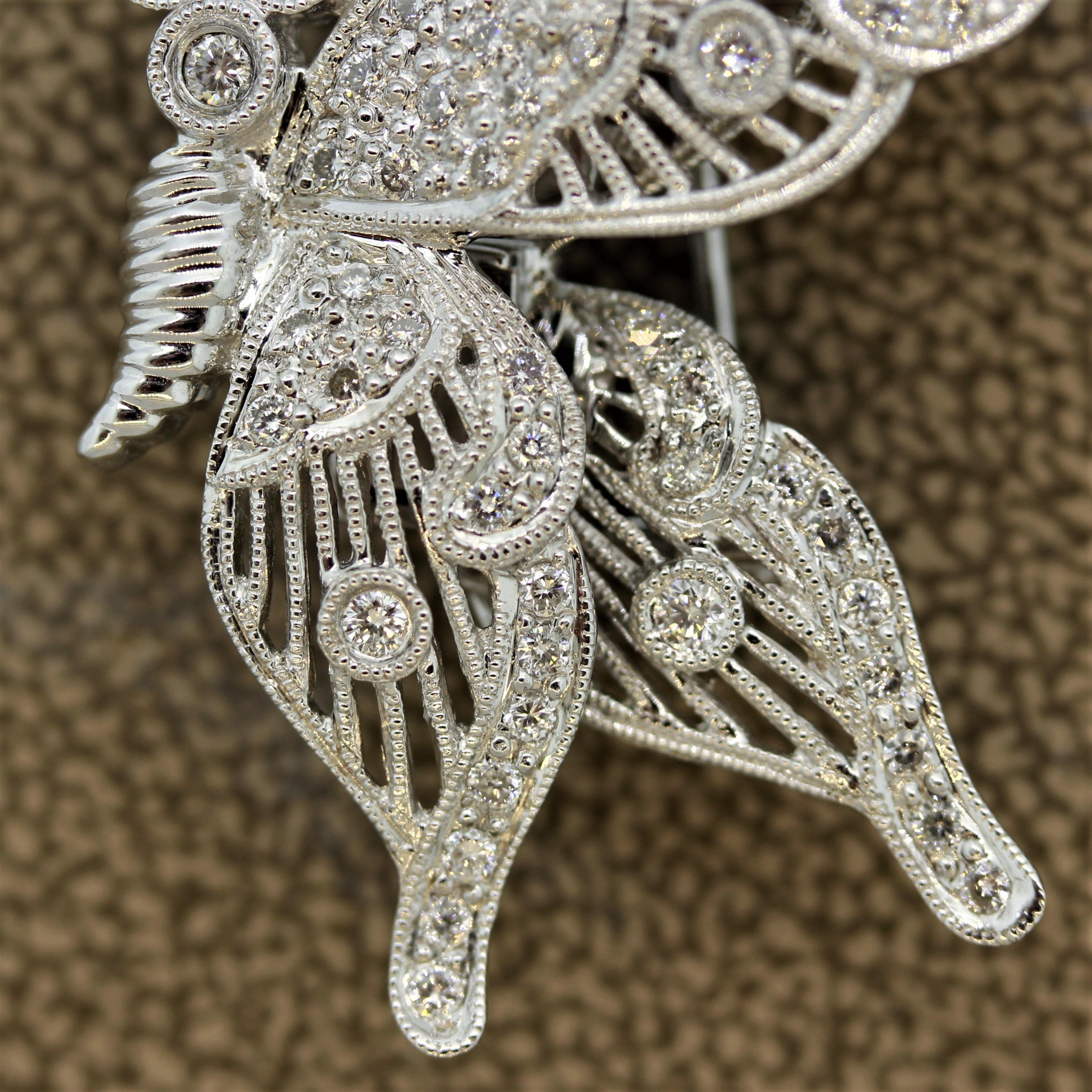 Round Cut Diamond Gold “Tremble” Butterfly Brooch For Sale