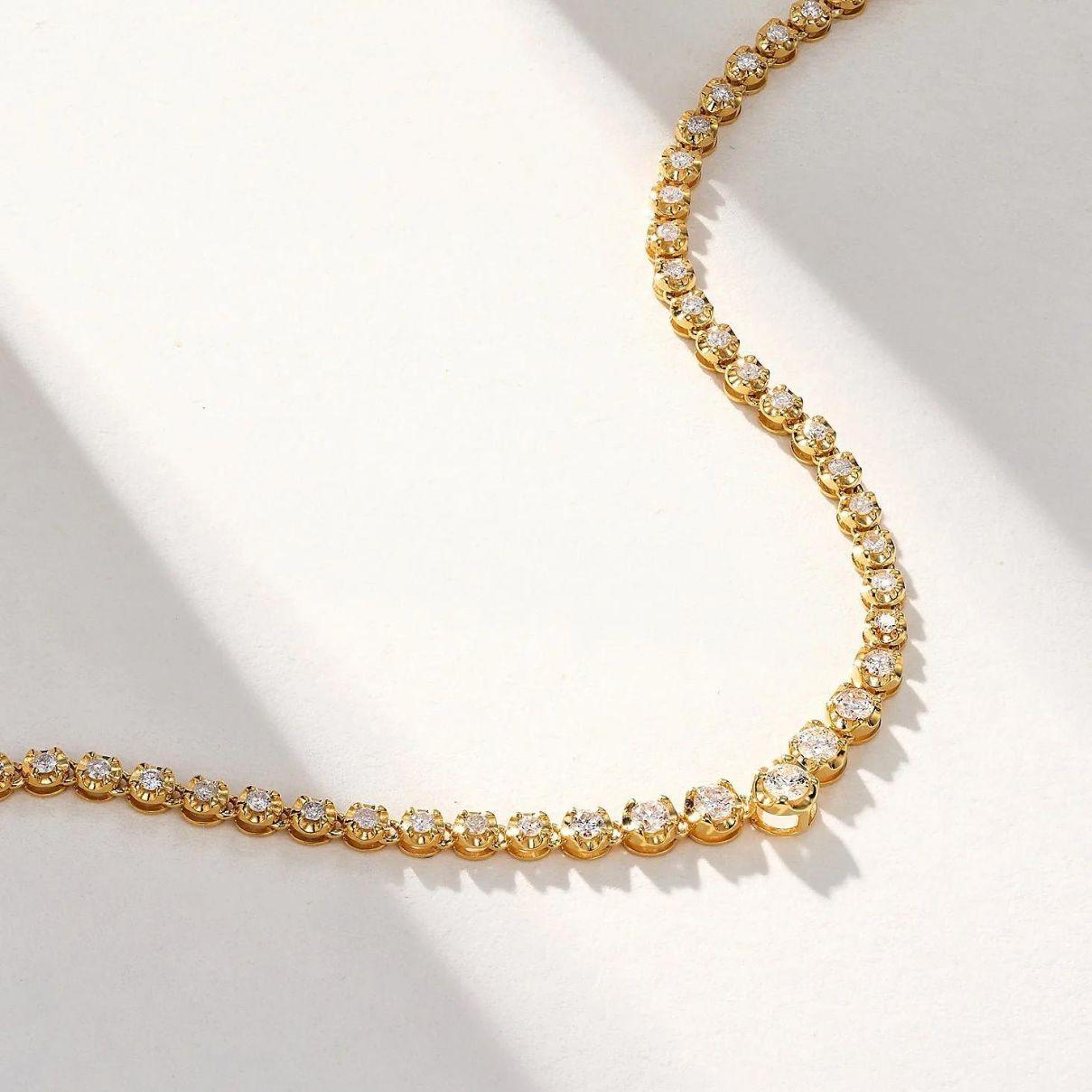 Brilliant Cut Diamond Riviera Graduated Tennis Necklace in 18k Gold